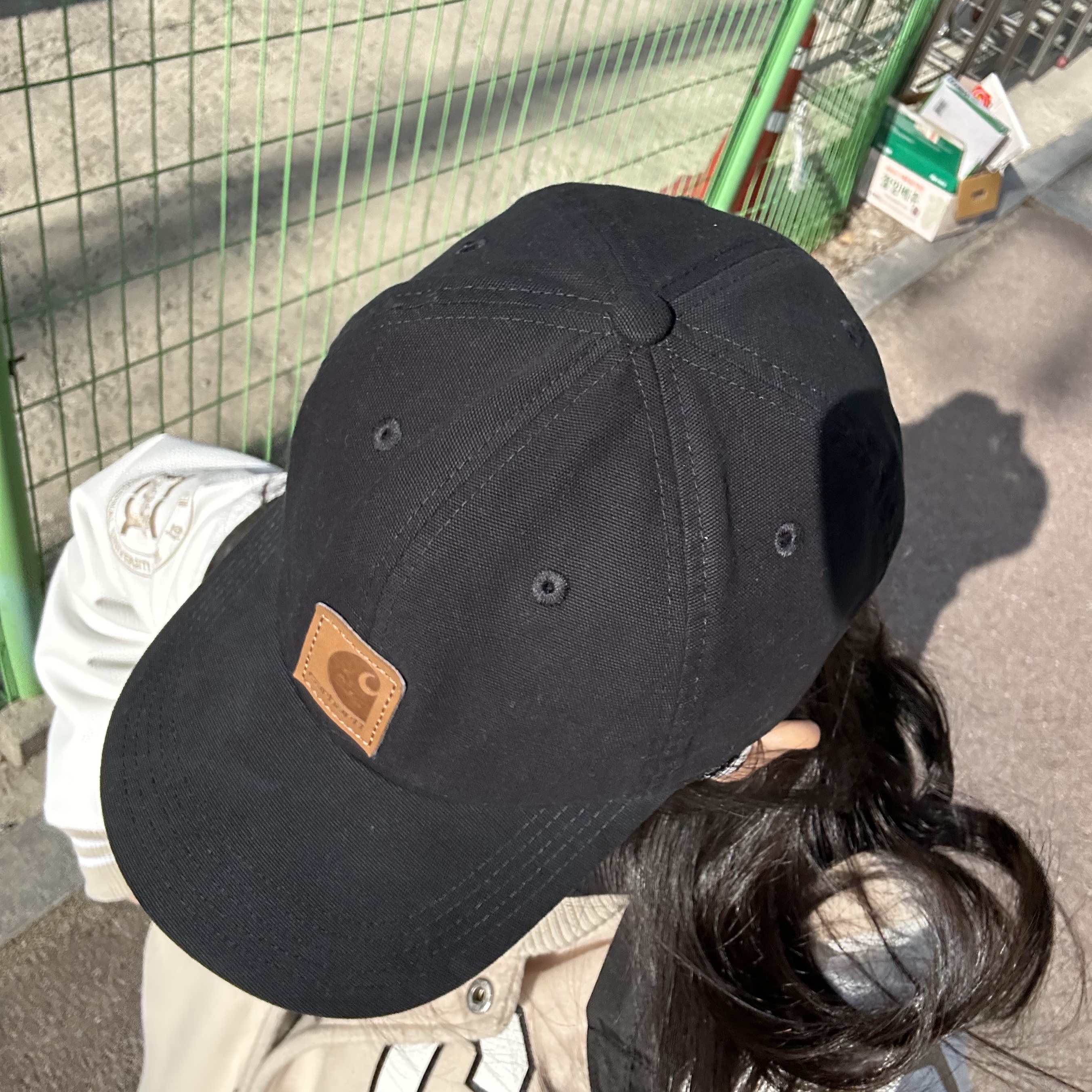 Carhartt Canvas Cap Black 착용 스타일