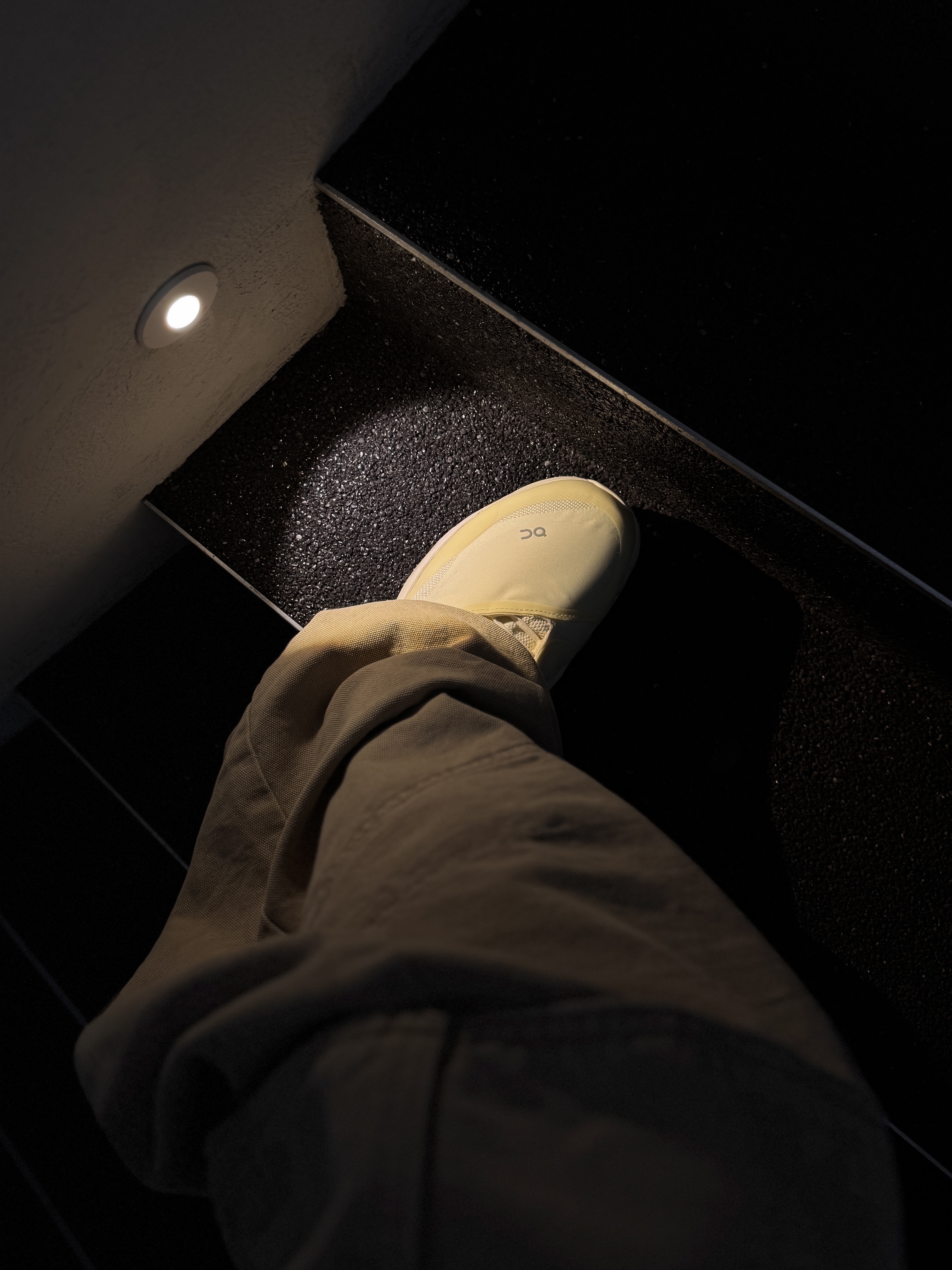 Gentle Monster x Maison Margiela MM113 Black Clear, On Running x Post Archive Faction (Paf) Cloudmonster 2 Seedling White 착용 스타일 - 9