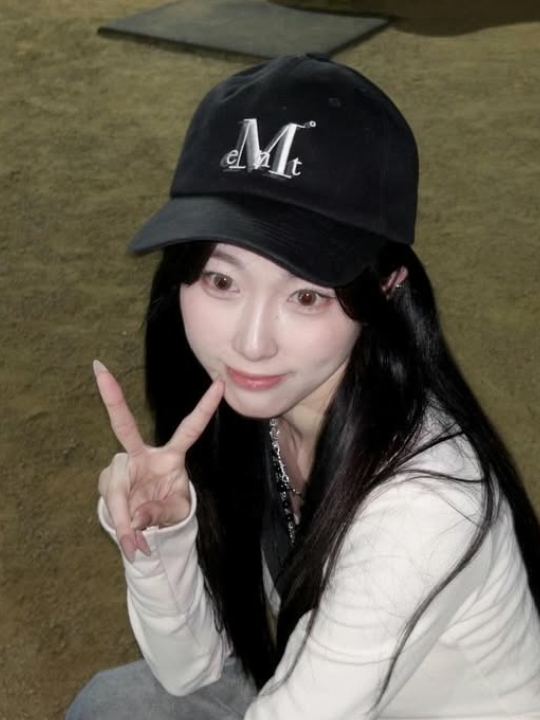 MUCENT Signature Ballcap Black 착용 스타일 - 2