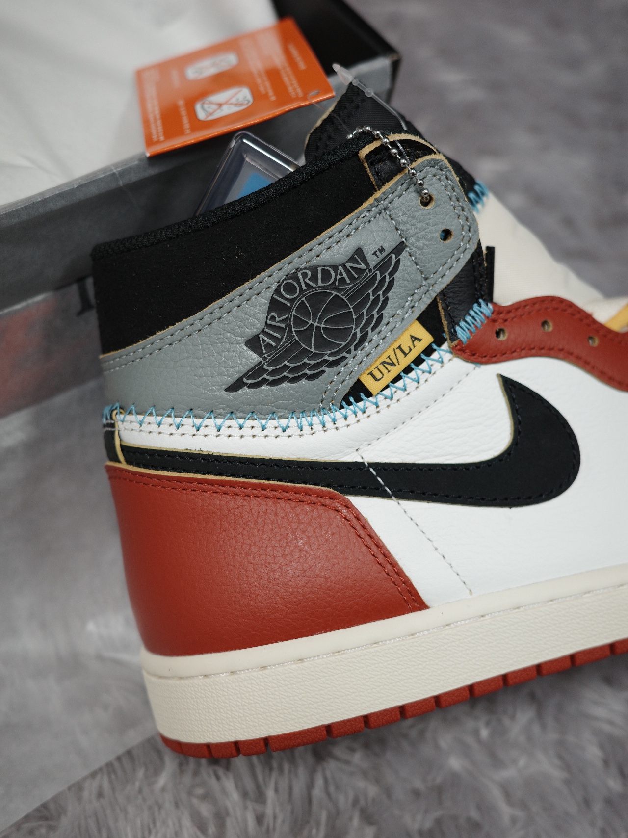 Jordan 1 x Union Retro High OG Chicago Shadow 착용 스타일 - 1