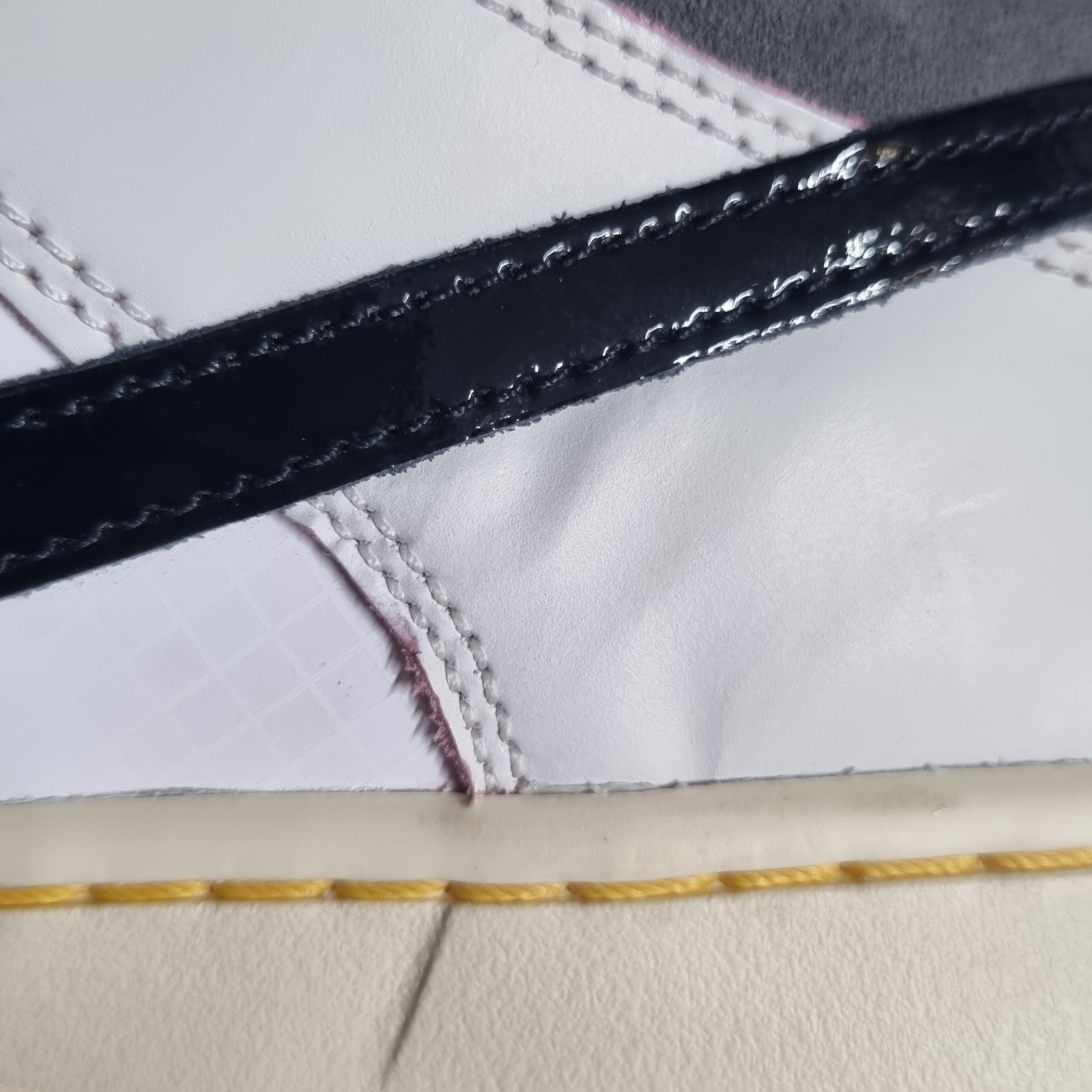 Nike x CSEF SB Dunk Low Pro White and Black 착용 스타일 - 2