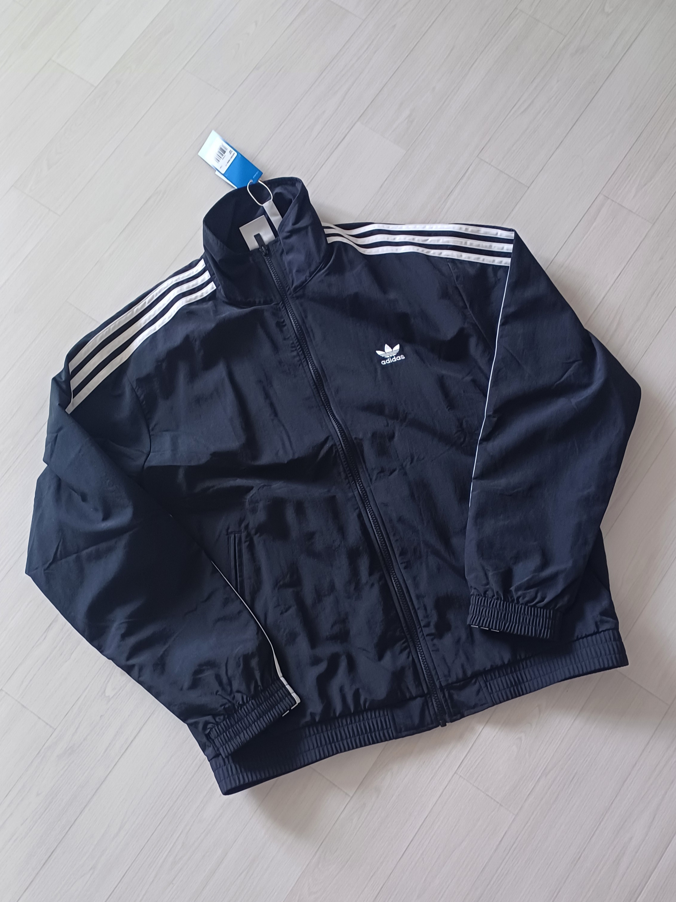 Adidas Adicolor Woven Firebird Track Top Black  - KR Sizing 착용 스타일