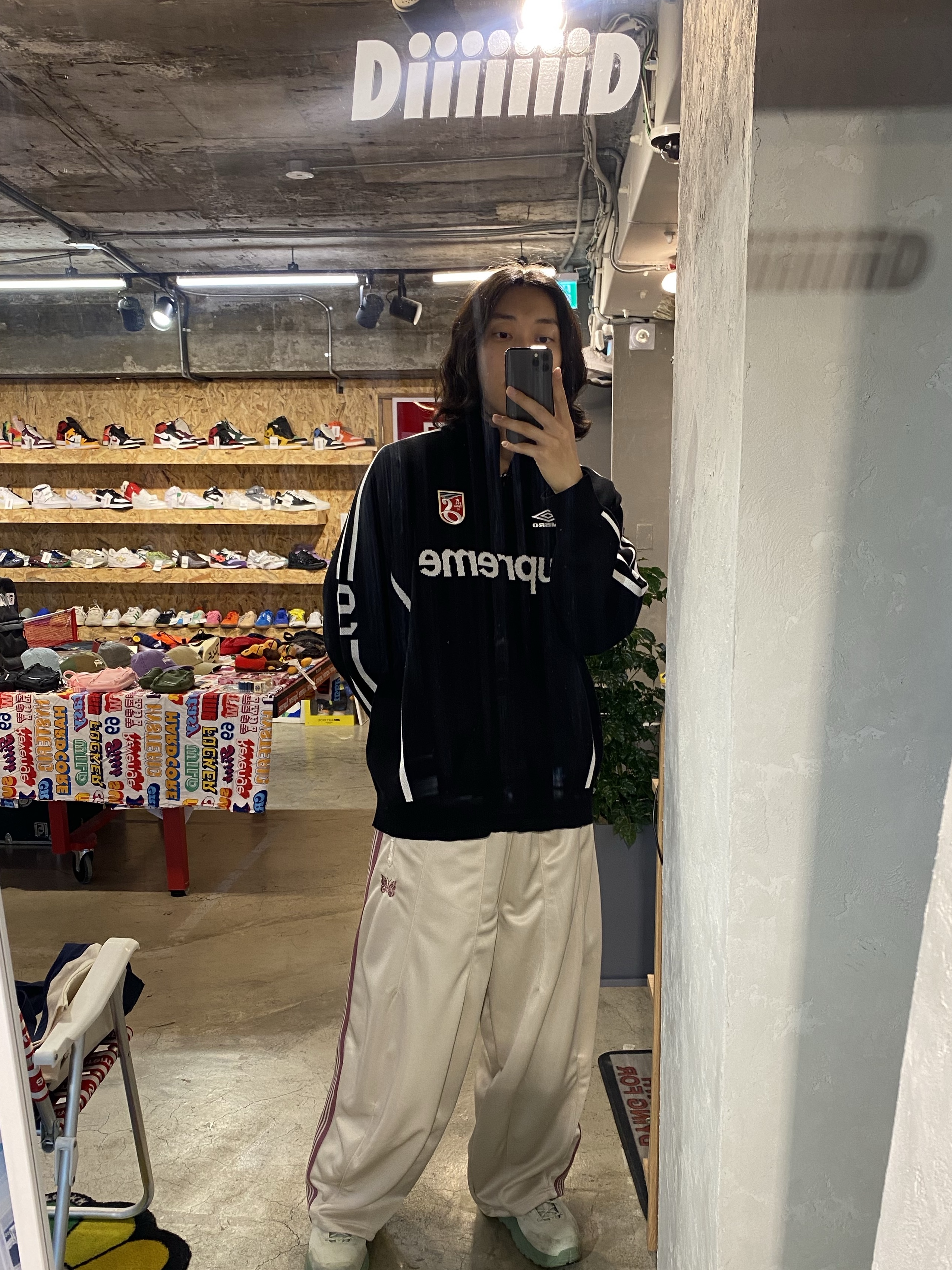 Supreme x Umbro Zip Up Sweater Light Blue - 25SS, Needles x LHP H.D. Nylon Track Pants Black 착용 스타일 - 6
