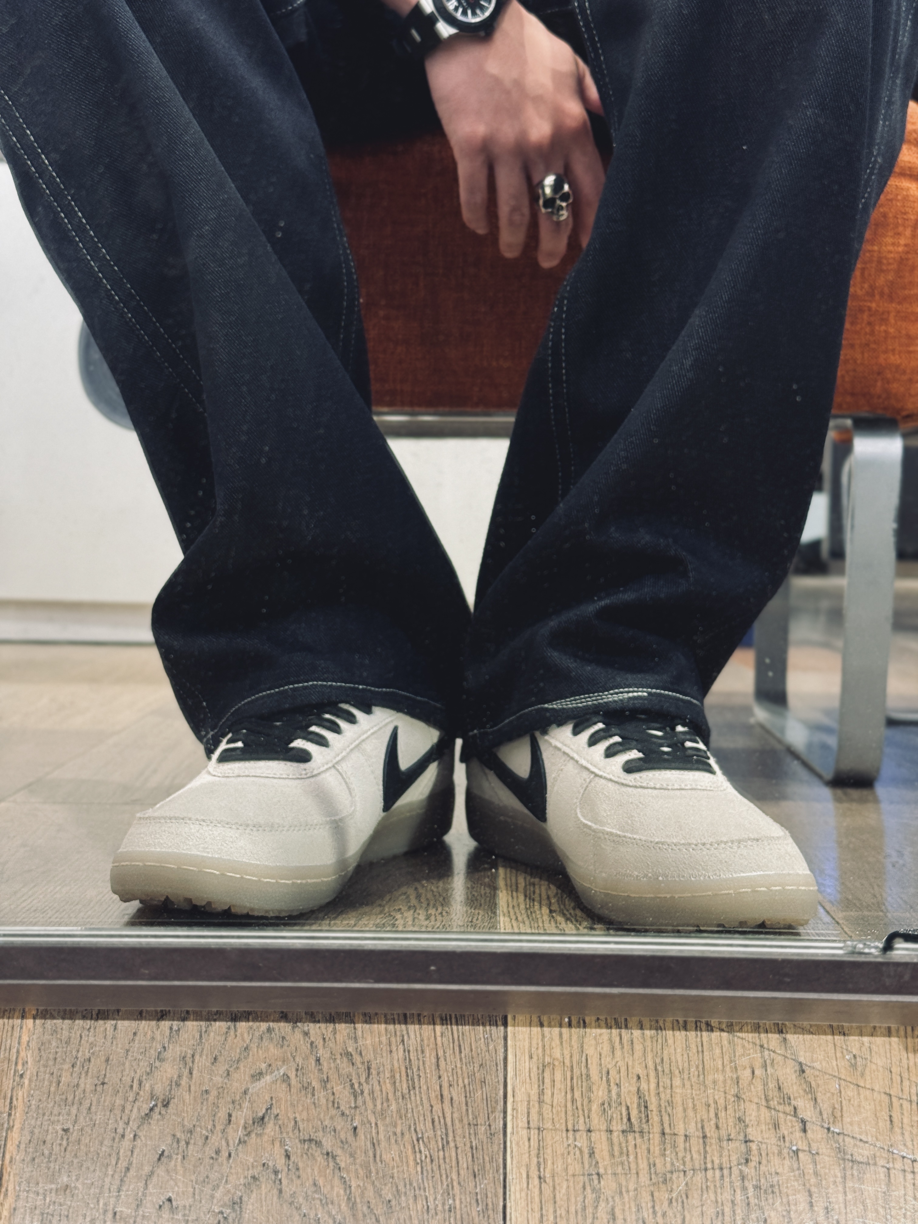 Nike Field General Light Orewood Brown Black, Junya Watanabe x Levi's Straight Leg Jeans Indigo 착용 스타일