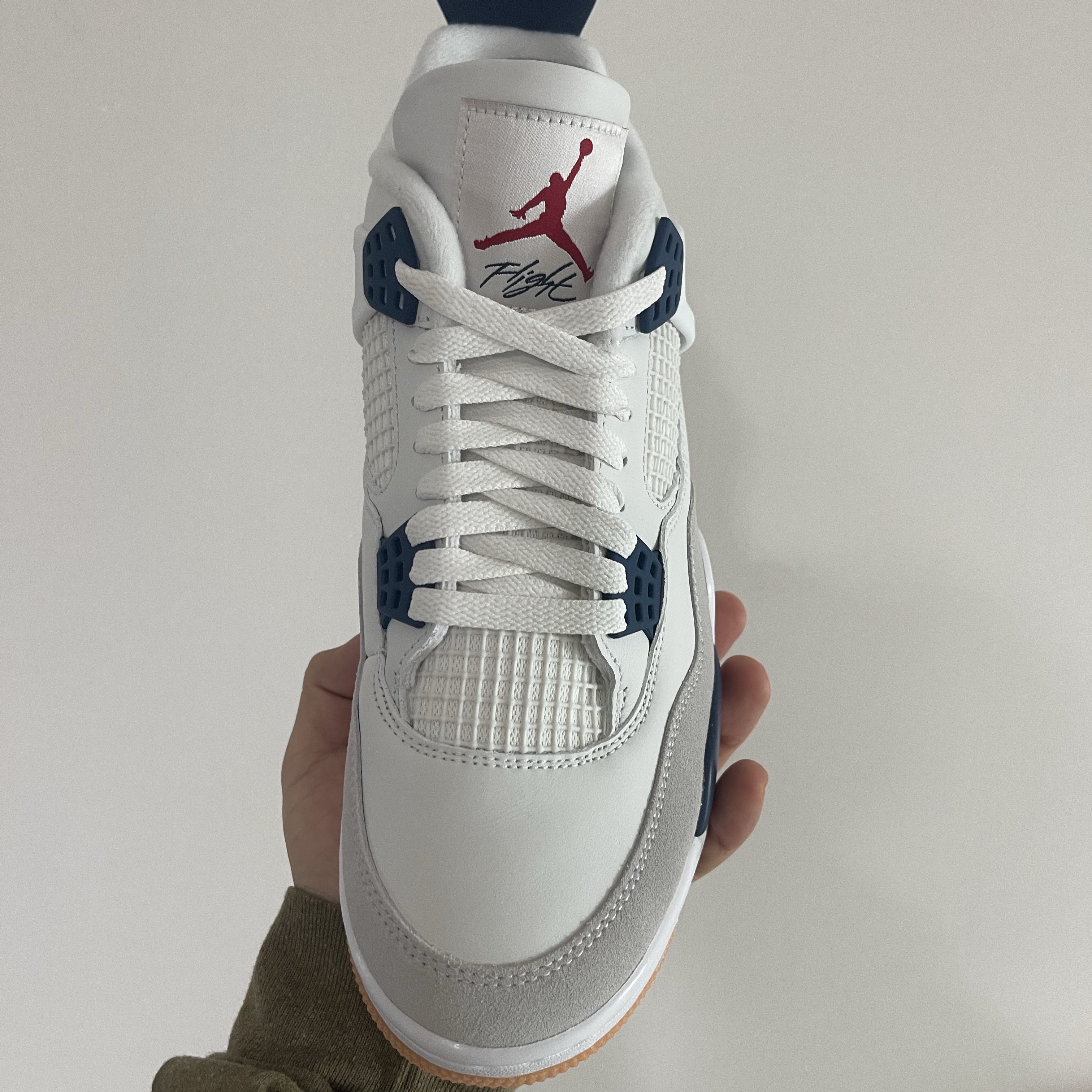 Jordan 4 x Nike SB Retro SP Navy 착용 스타일 - 2