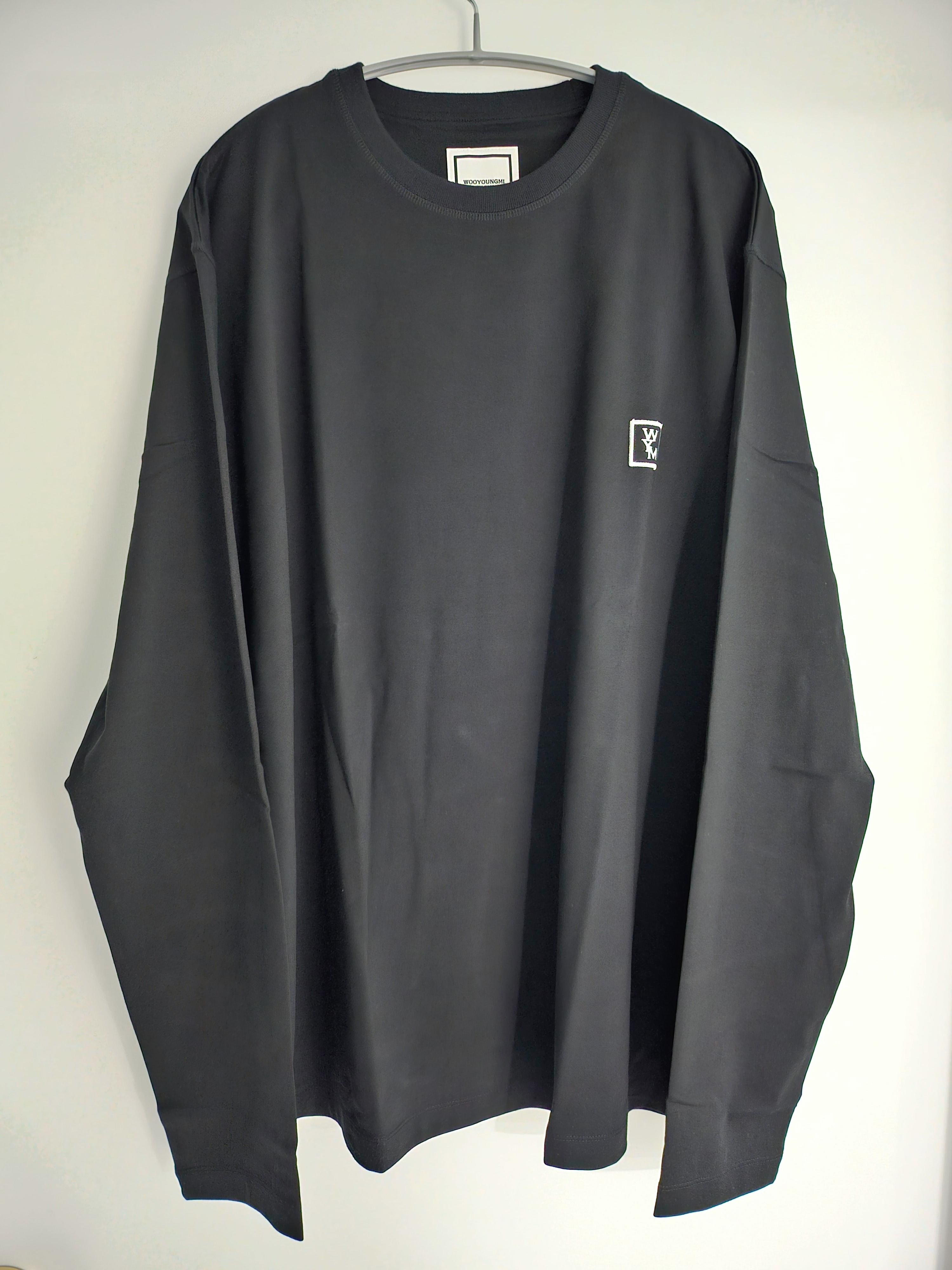 Wooyoungmi Cotton Back Logo Long Sleeve T-Shirt Black - 23FW 착용 스타일 - 2
