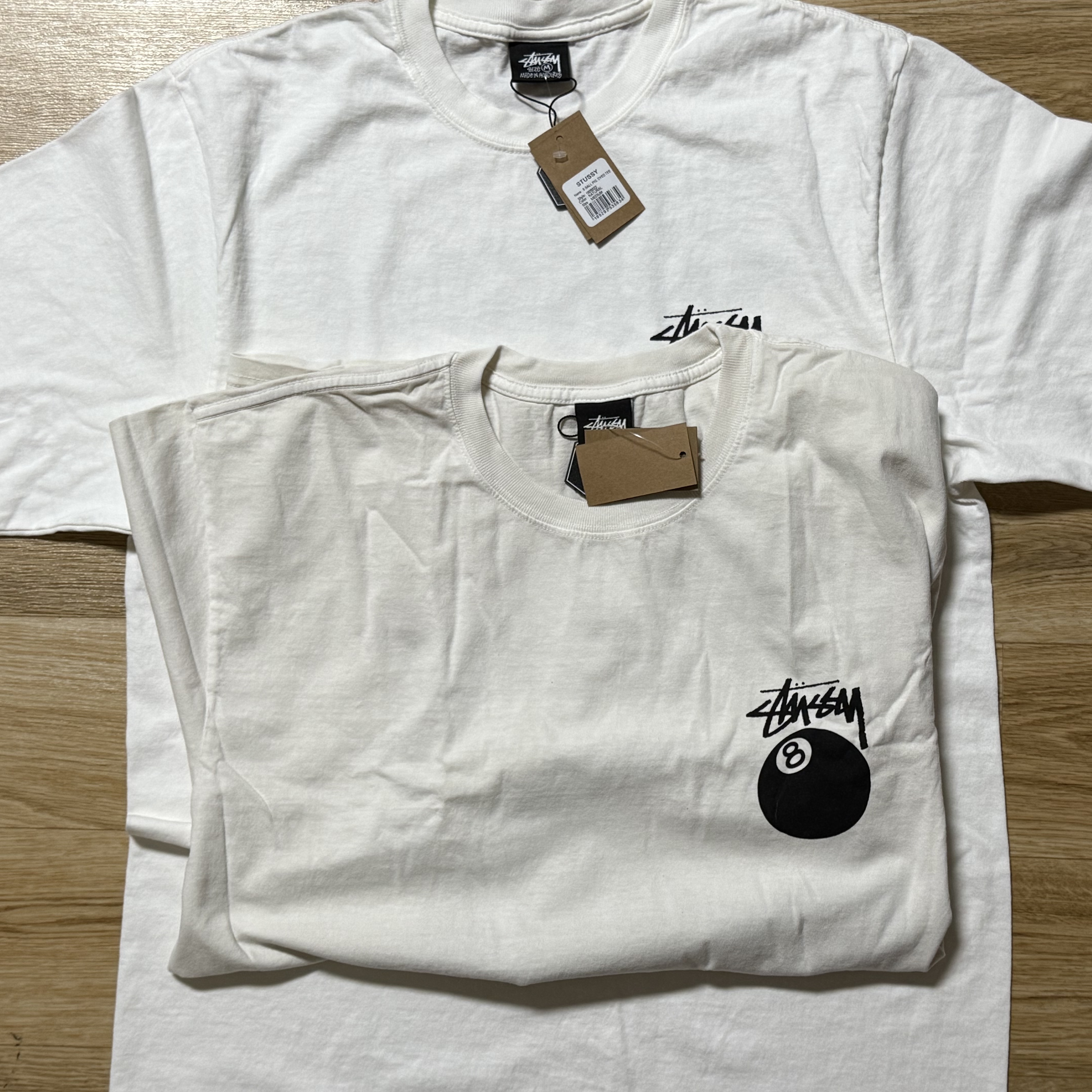 Stussy 8 Ball Pigment Dyed T-Shirt Natural 착용 스타일 - 5