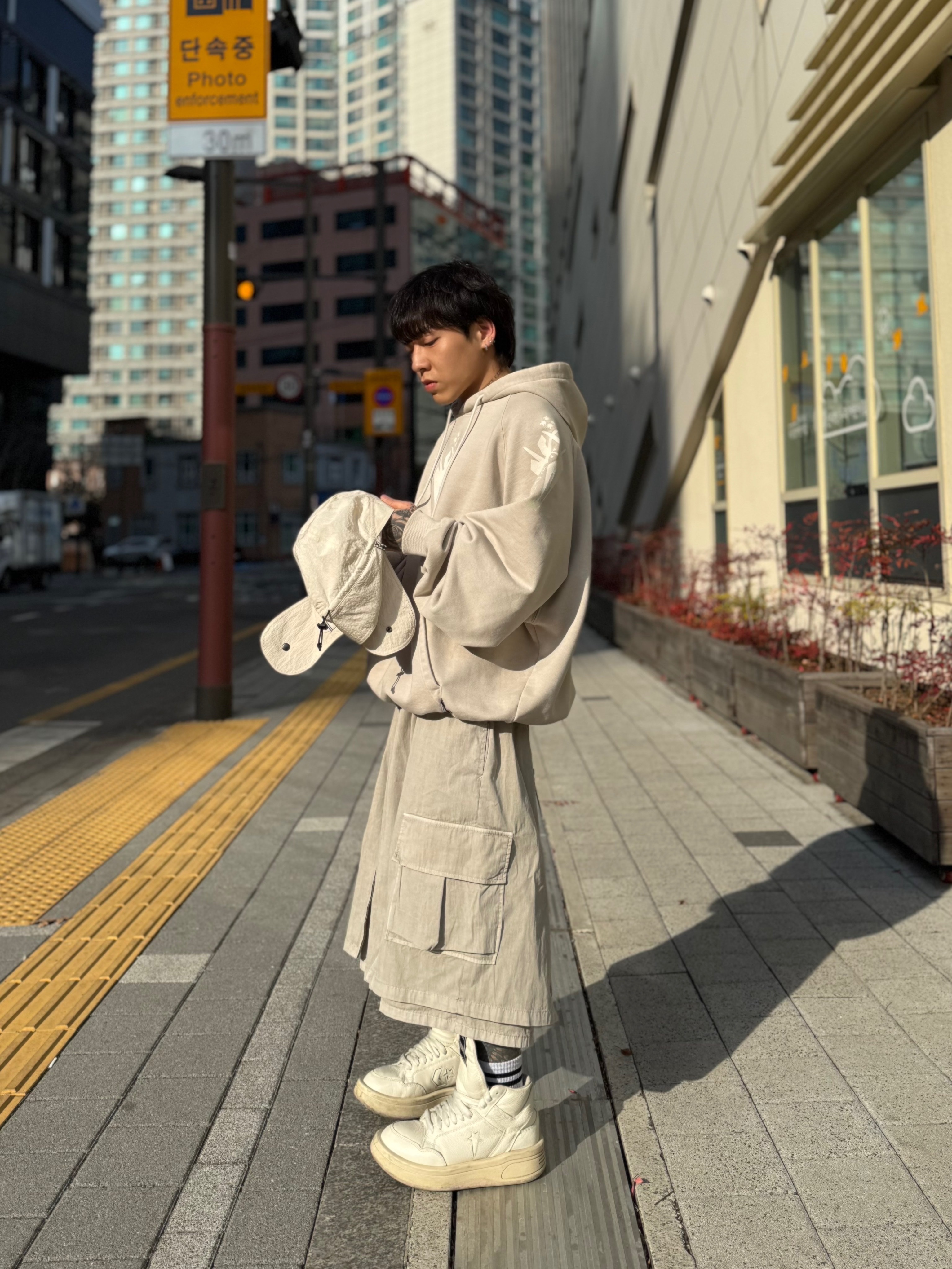 Converse x Drkshdw Turbowpn Egret 착용 스타일 - 2