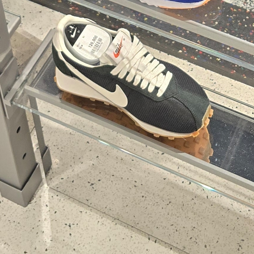 Nike LD-1000 Black White 착용 스타일