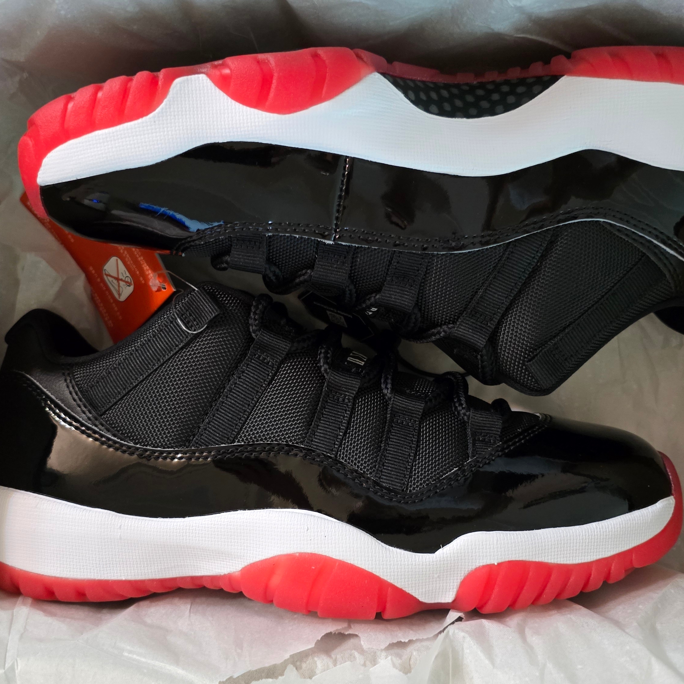 Jordan 11 Retro Low Bred 2025 착용 스타일 - 4