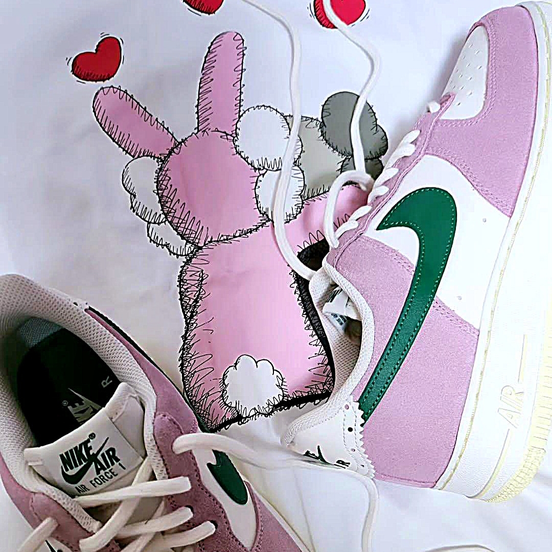 Nike Air Force 1 '07 Sail Medium Soft Pink 착용 스타일