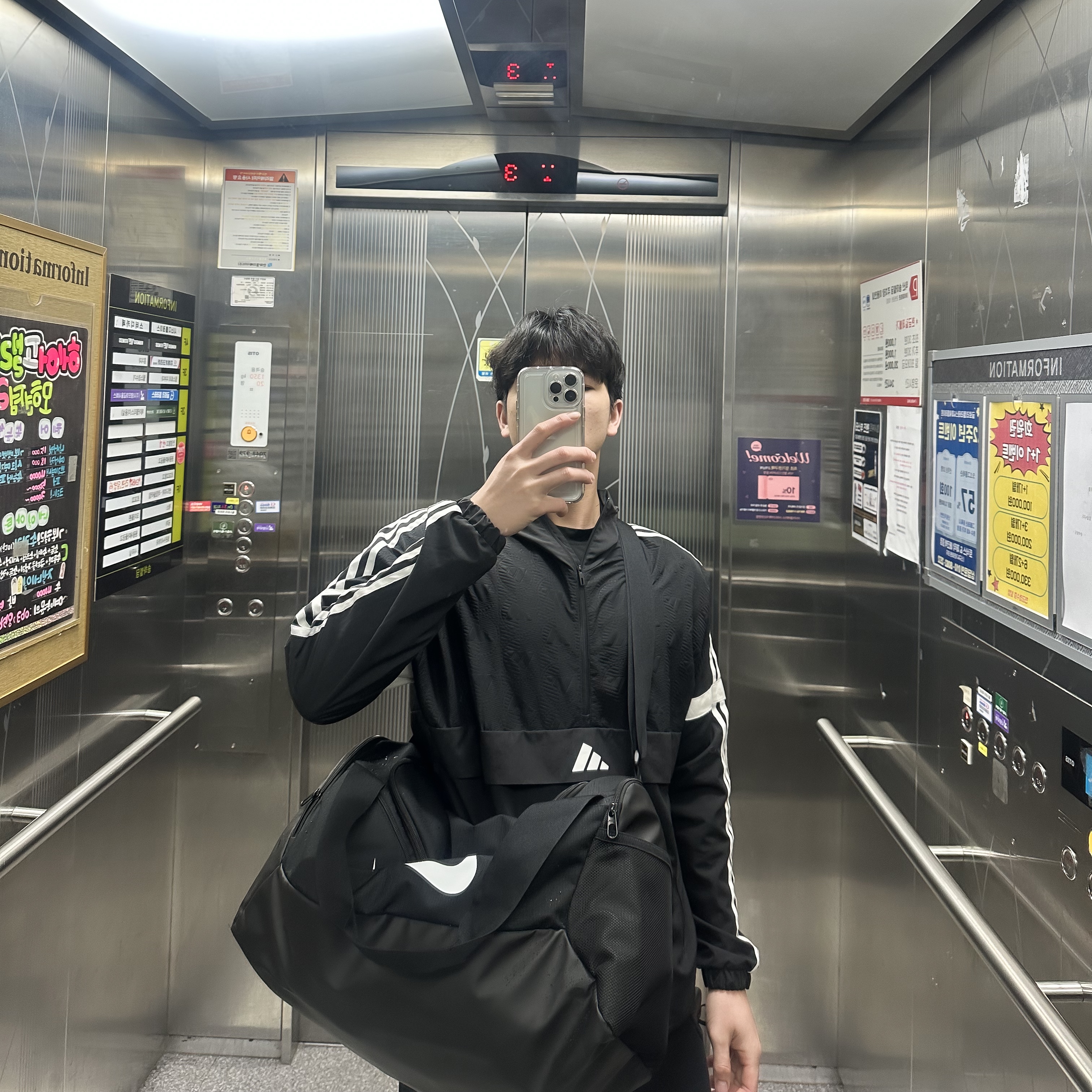 Nike Brasilia 9.5 Training Duffle Bag Small 41L Black 착용 스타일
