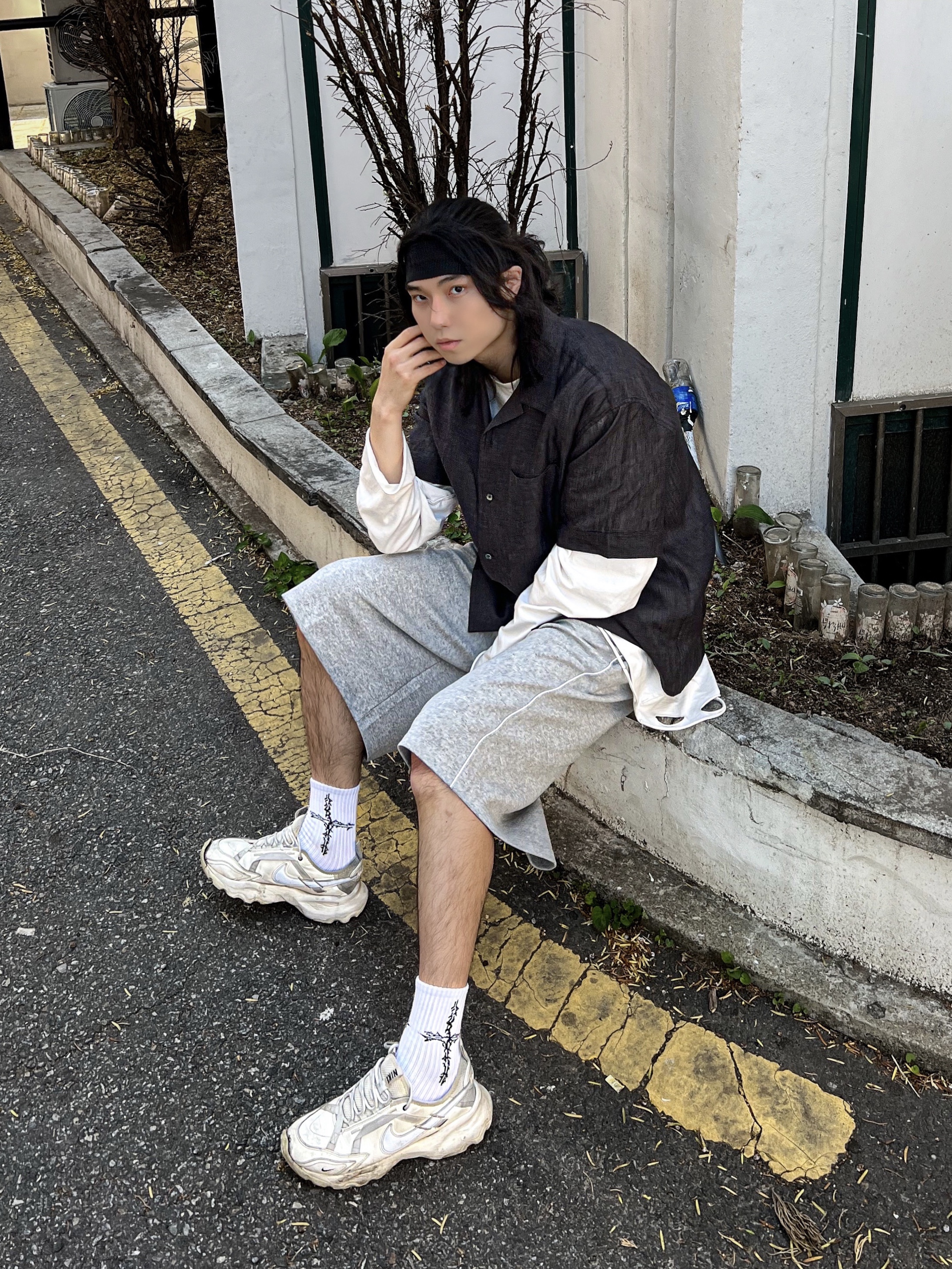(W) Nike TC 7900 Summit White, BY RANG Linen Logo Bowling Shirts Black 착용 스타일 - 1