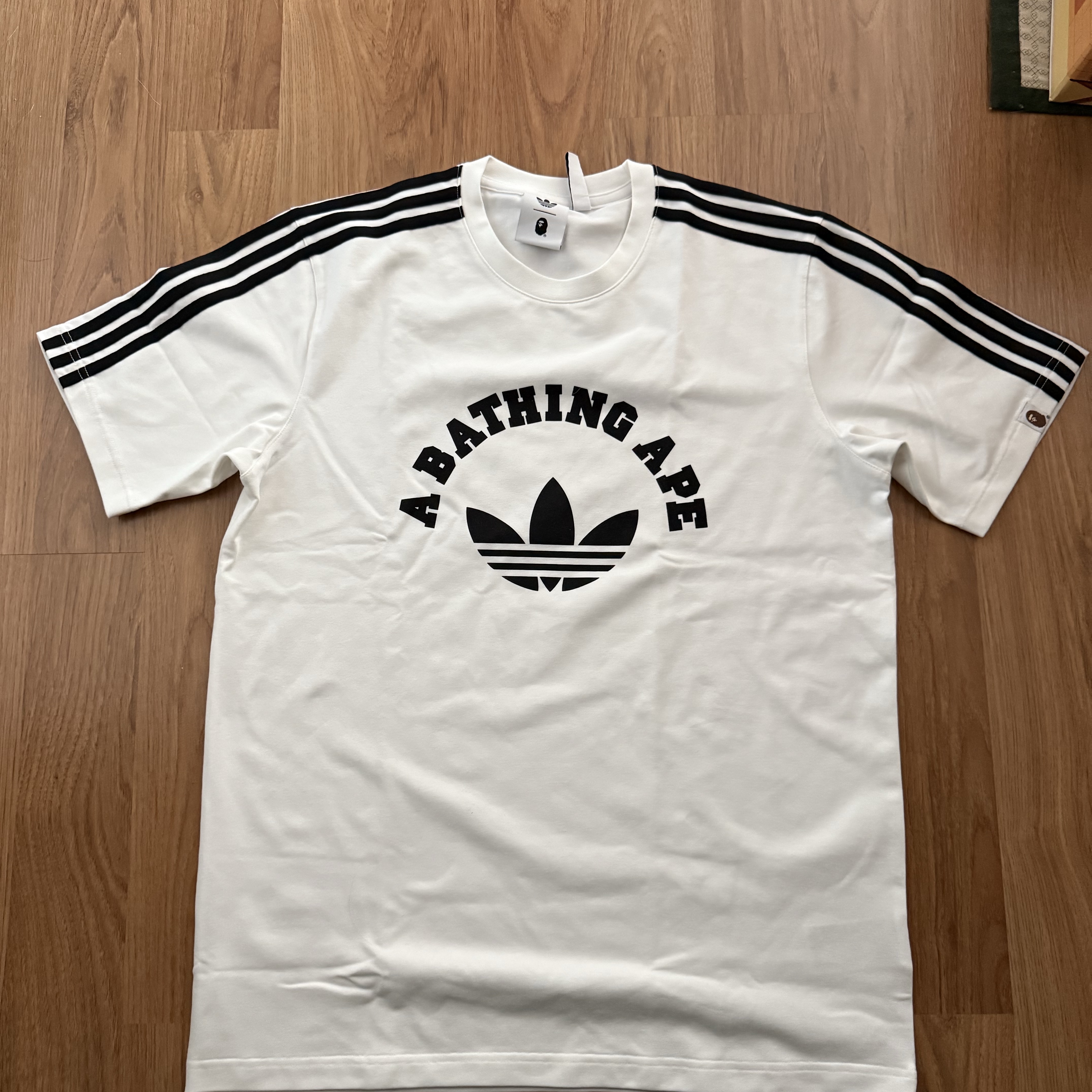 Adidas x BAPE T-Shirt White - KR Sizing, Supreme Small Box Zip Up Hooded Sweatshirt Ash Grey - 24FW 착용 스타일 - 1
