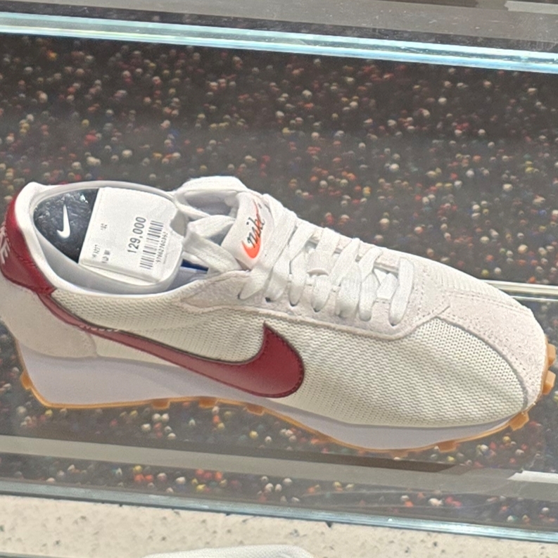 (W) Nike LD-1000 Summit White Sail 착용 스타일