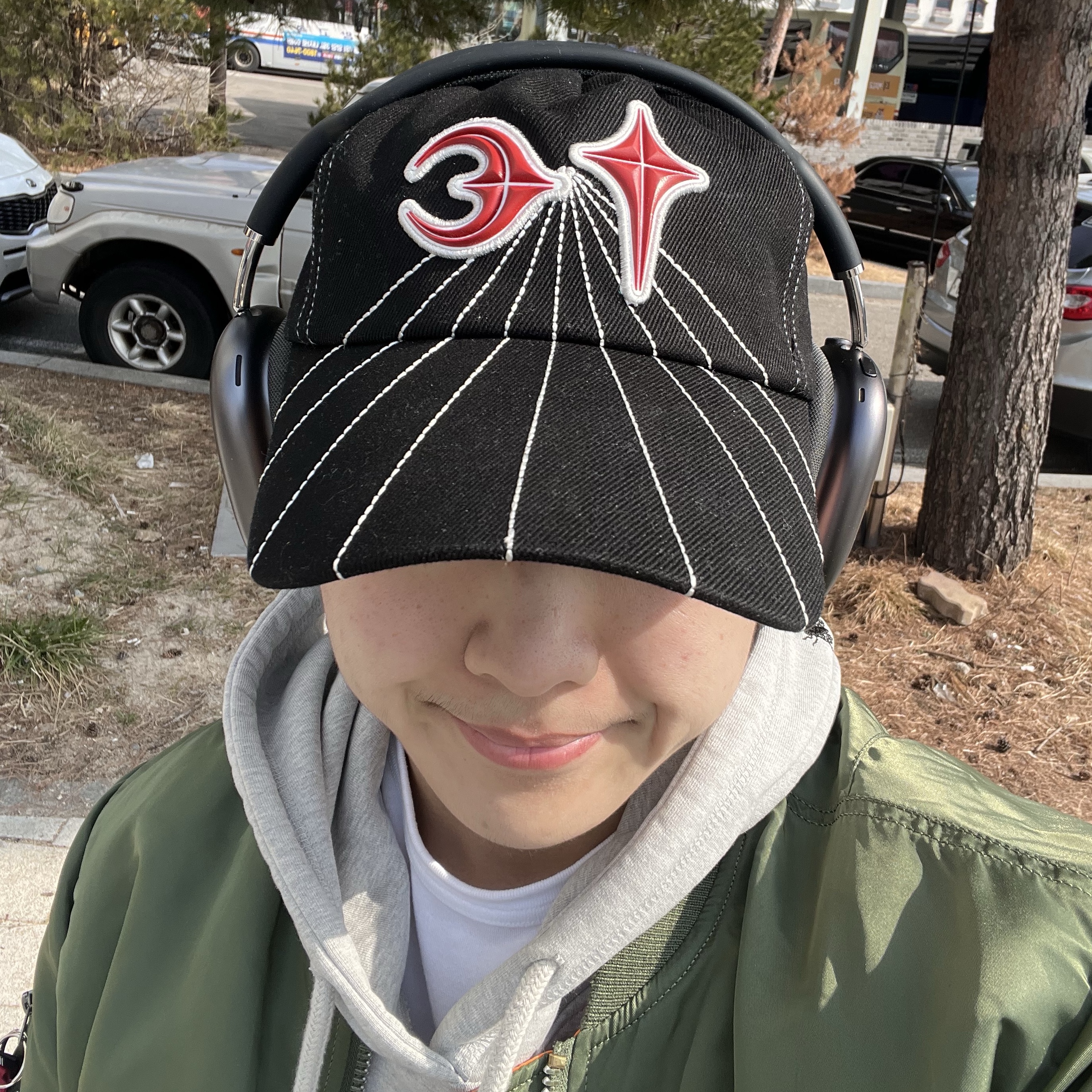 Thug Club TC Rise Cap Black, Apple AirPods Max Lightning Space Gray (Korean Ver.) 착용 스타일