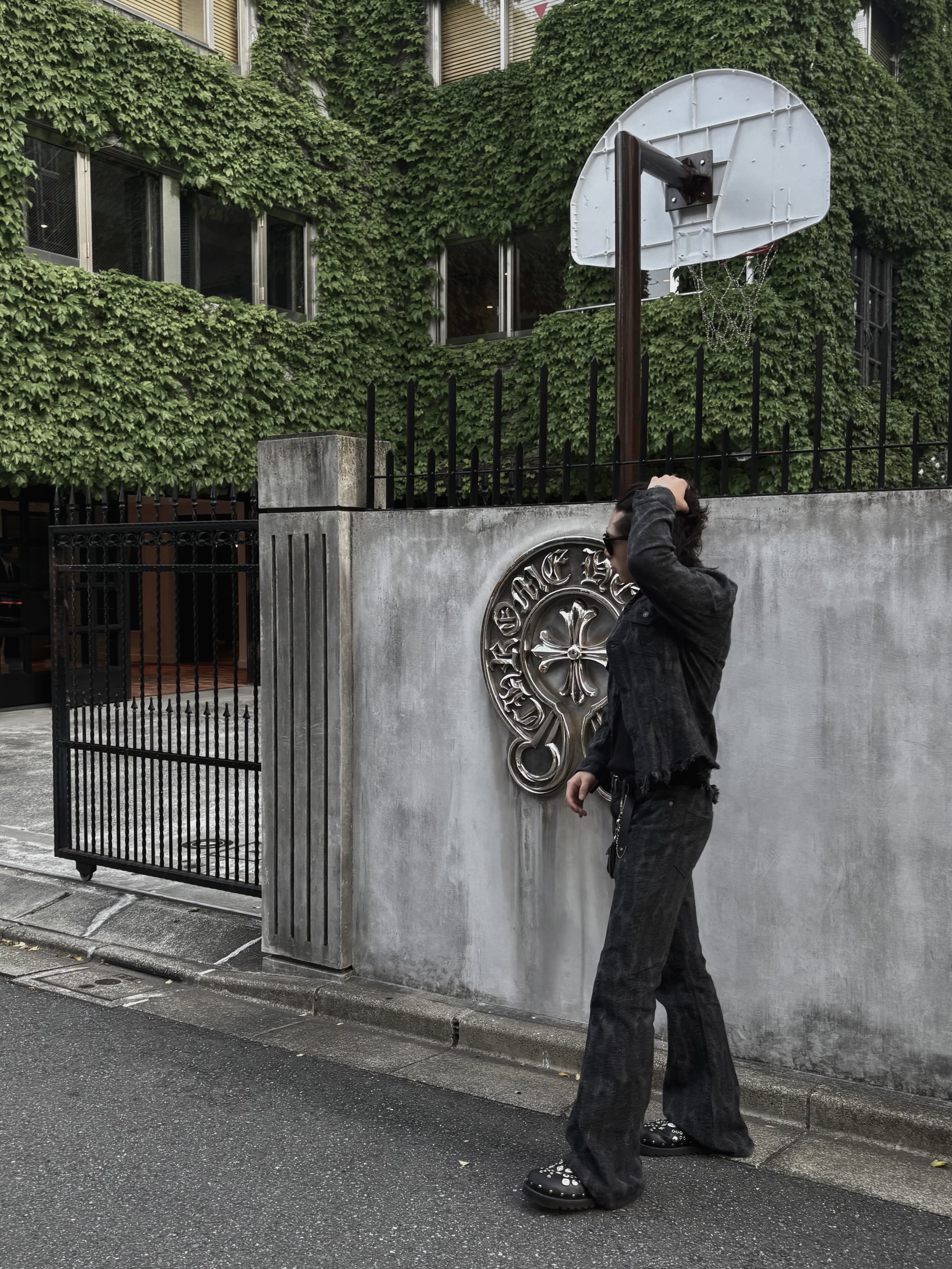 Kapital 12 oz. Magpie Denim 3rd Jacket Black, Kapital 12 oz. Magpie Denim 5P Apron-Okabellbo Black 착용 스타일 - 1