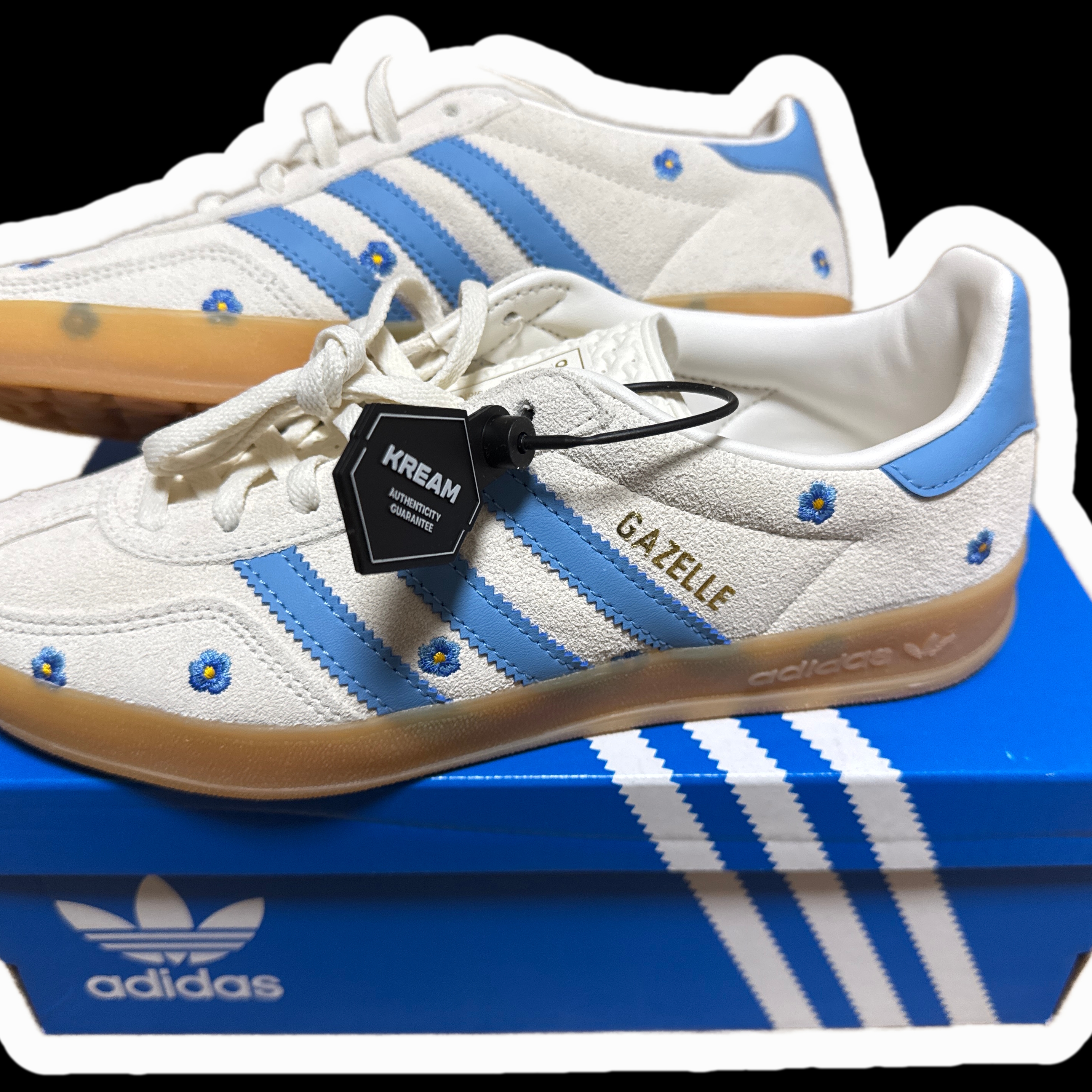 (W) Adidas Gazelle Indoor Cloud White Light Blue Gum 착용 스타일 - 3