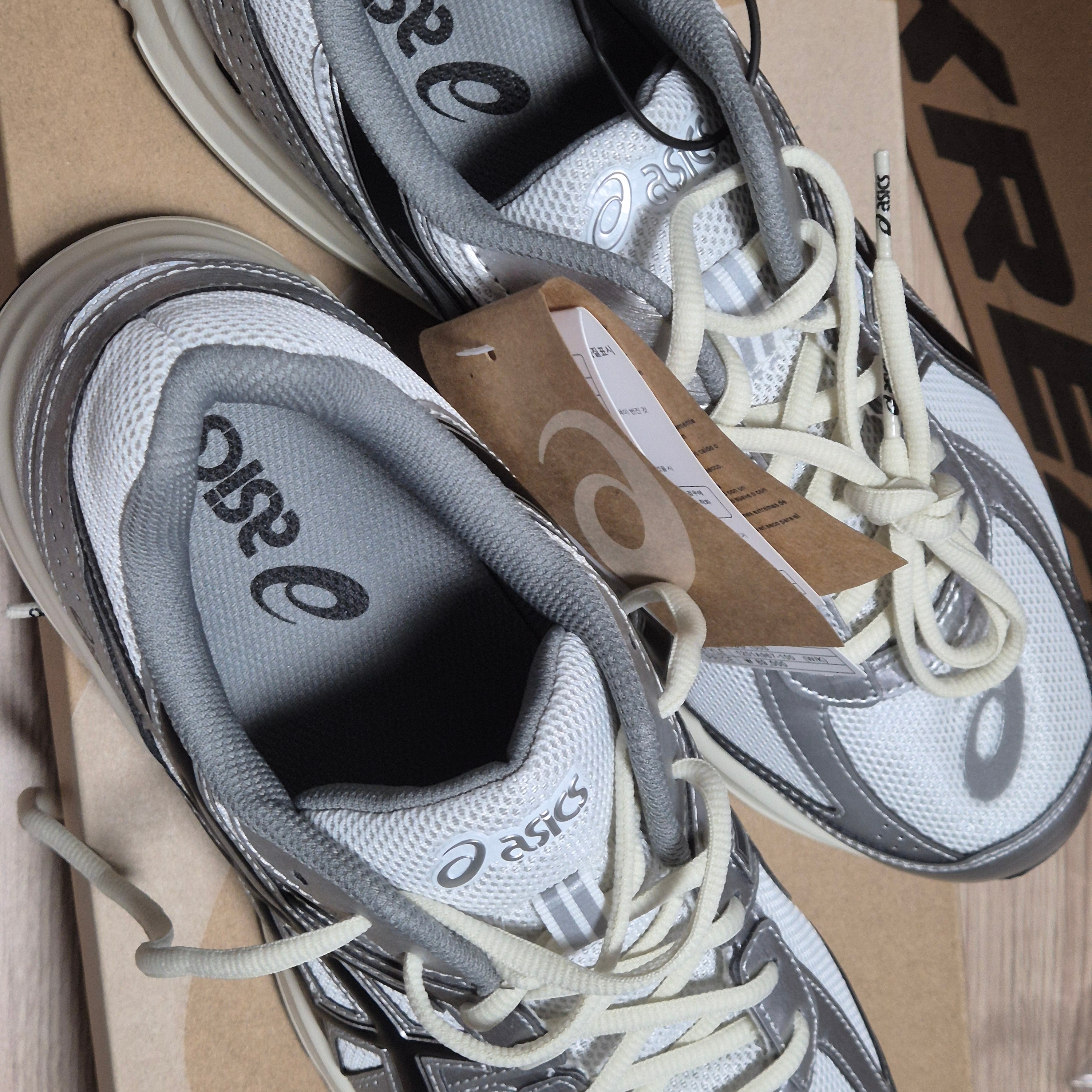Asics Jog 100 S White Black - 2E Wide 착용 스타일