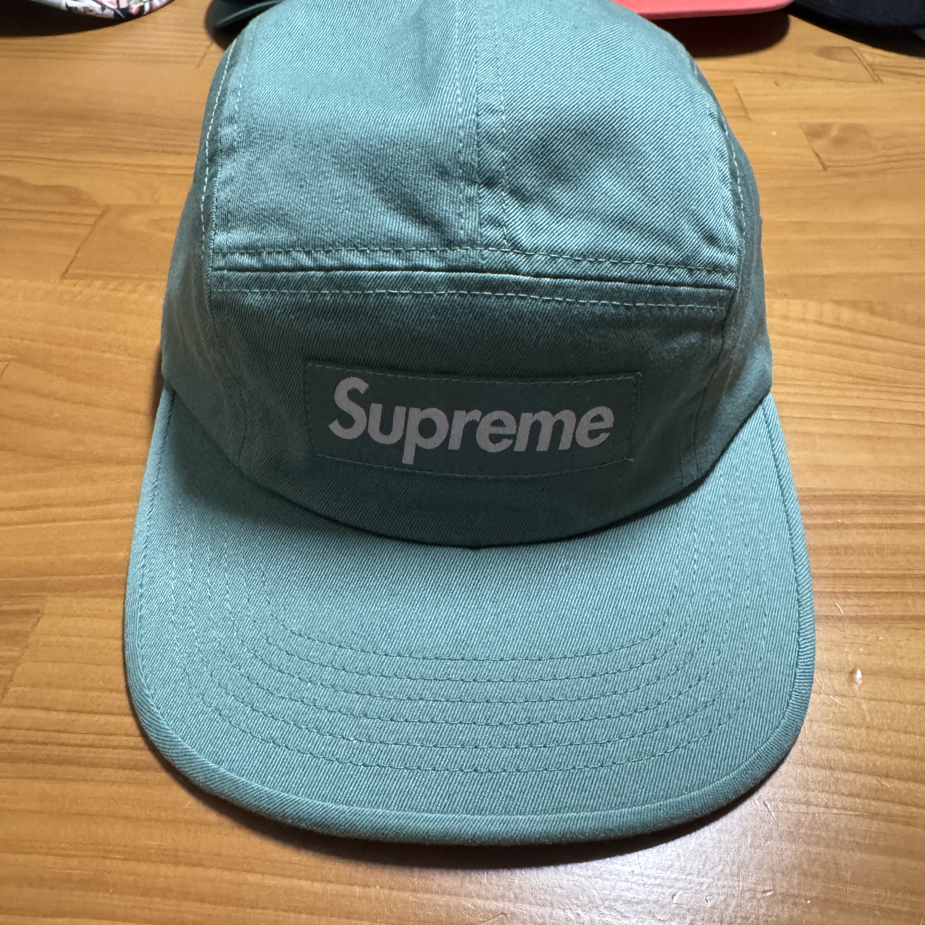 Supreme Washed Chino Twill Camp Cap Sage - 25SS 착용 스타일