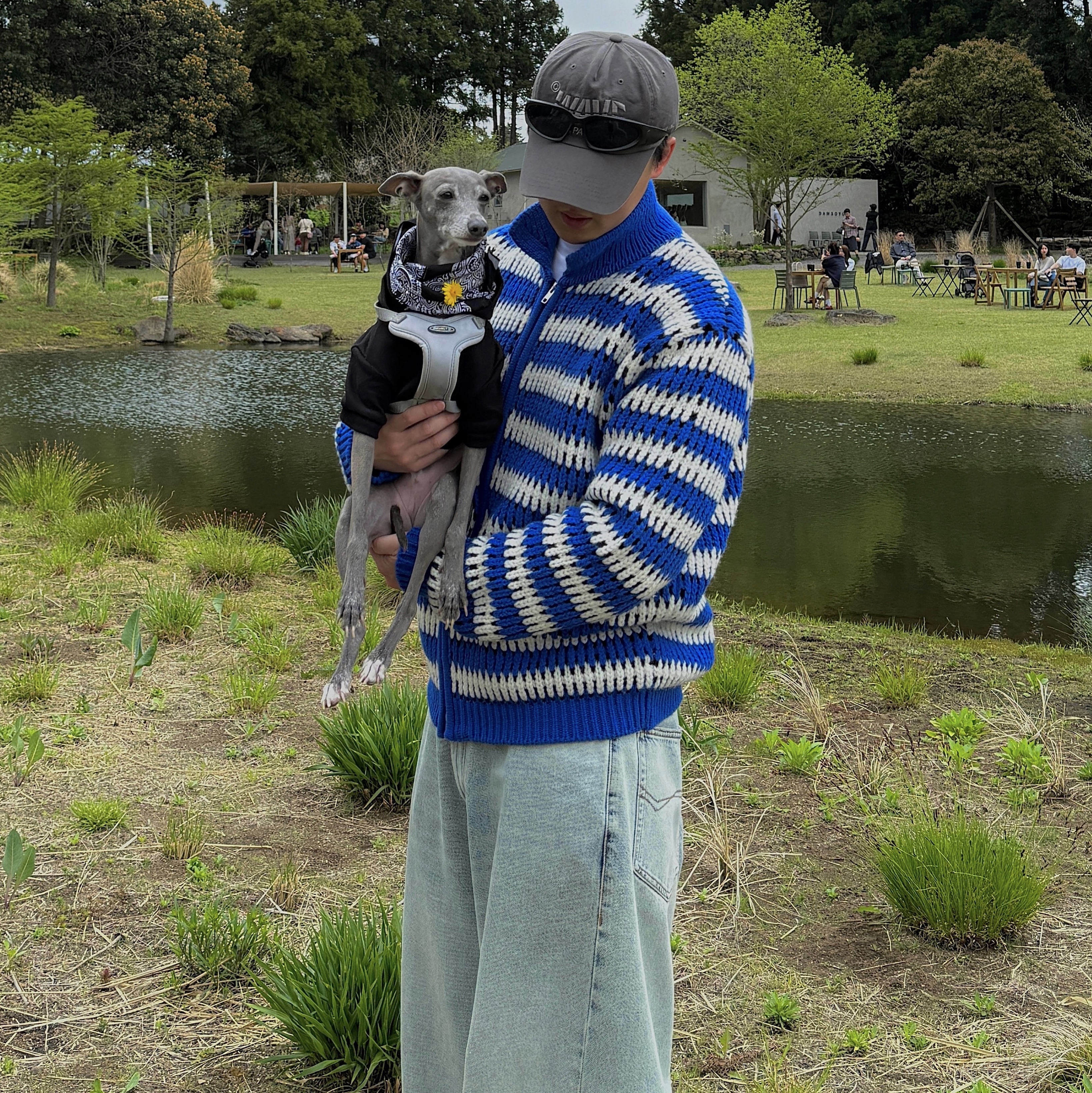 Farfromwhat Wave Cap Black, STU Stripe Collar Zip UP Sweater Blue 착용 스타일 - 2
