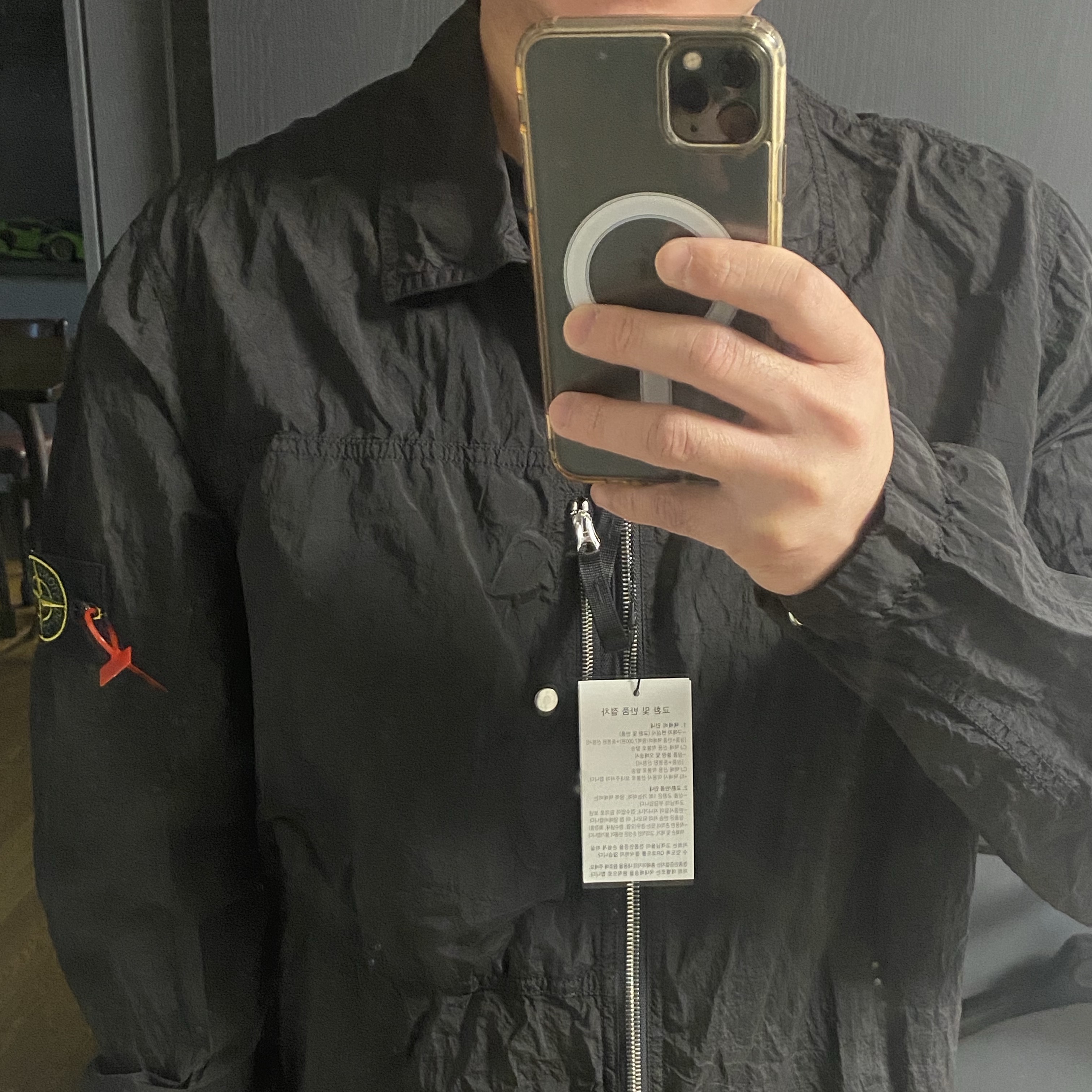 Stone Island 1200005 Nylon Metal in Econyl Overshirt with Pocket and Two-Way Zipper Black - 25SS 착용 스타일 - 2