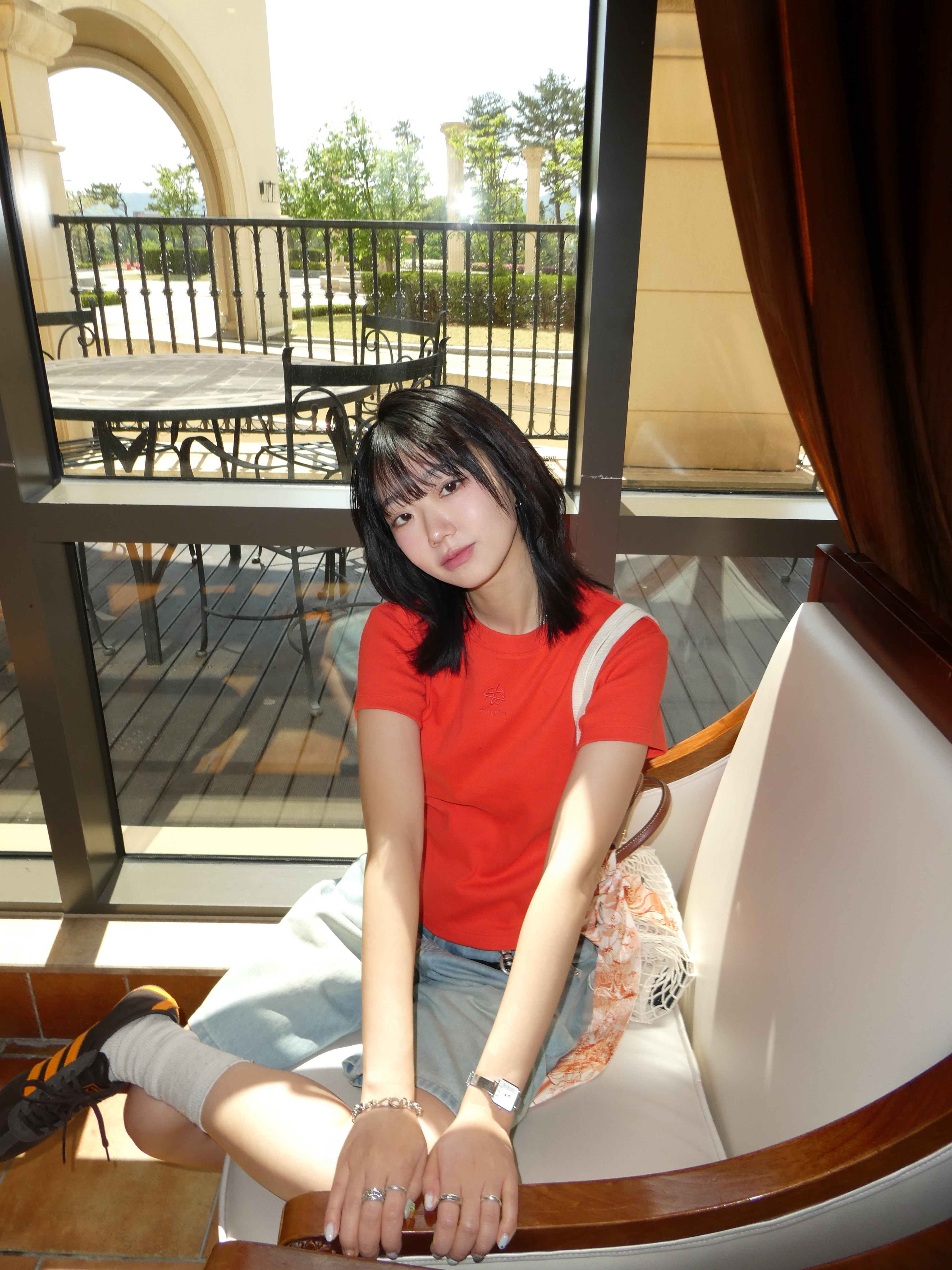(W) Adidas Tokyo Dark Brown Orange, Longchamp Le Pliage Filet Top Handle Bag Ecru 착용 스타일 - 1