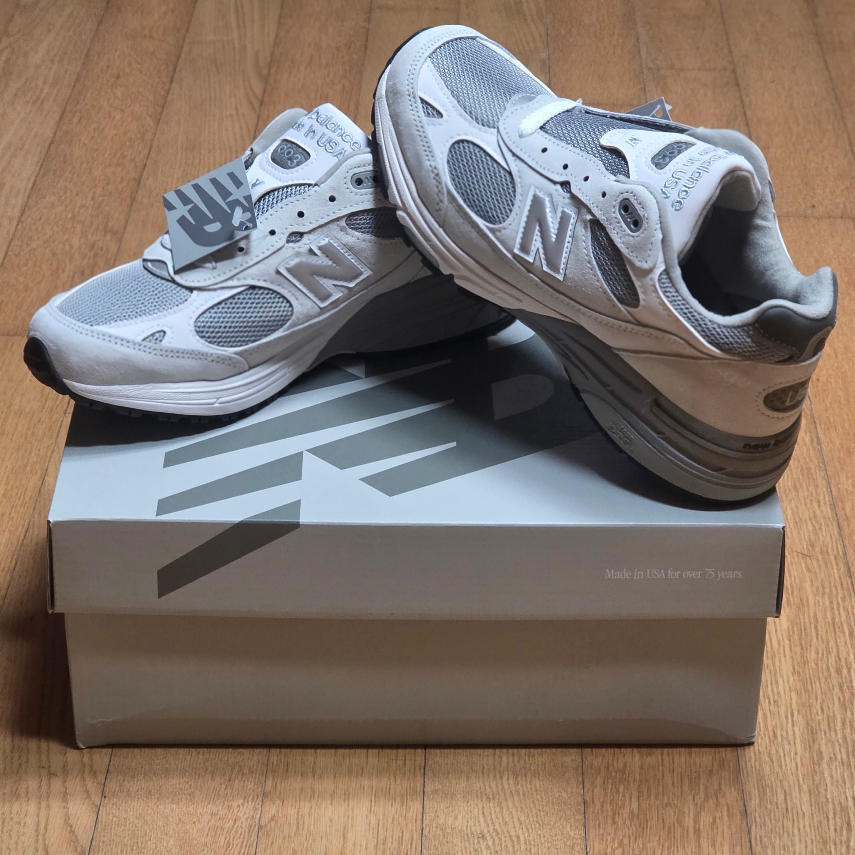 New Balance 993 Made in USA Reflection Medium Grey - D Standard 착용 스타일