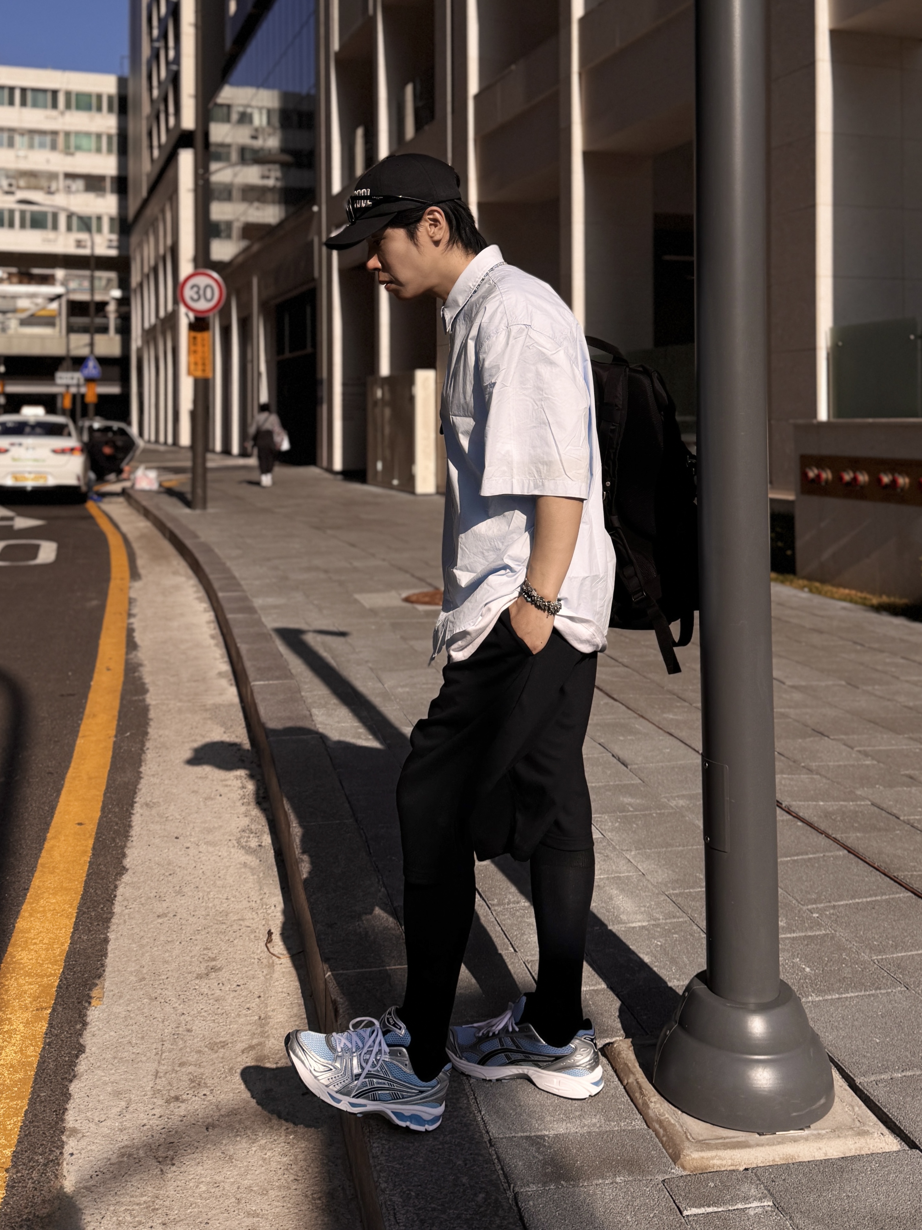 Gentle Monster x Maison Margiela MM007 Black Black, Asics Gel-Kayano 14 Arctic Sky Pure Silver 착용 스타일 - 2