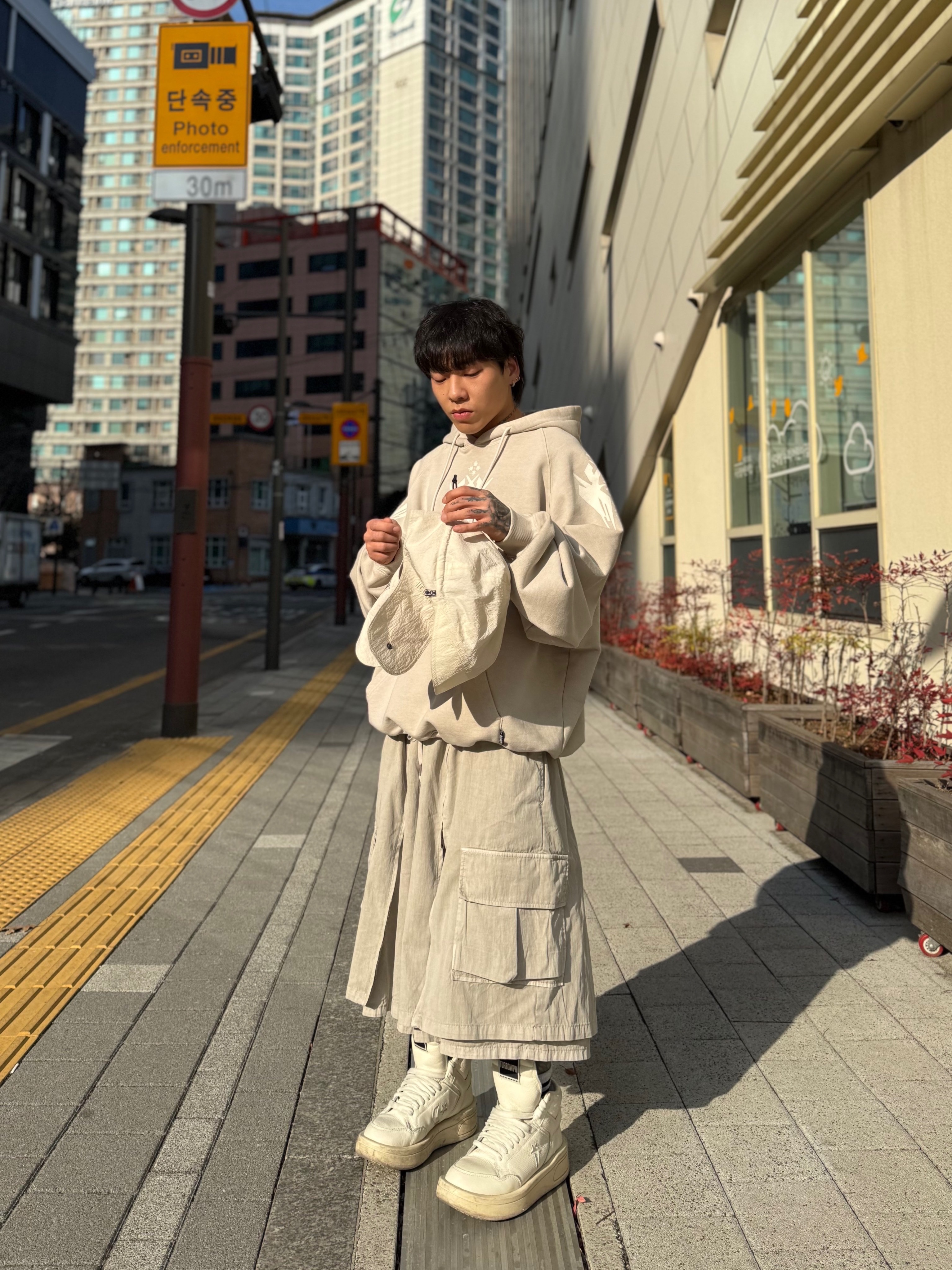 Converse x Drkshdw Turbowpn Egret 착용 스타일 - 4