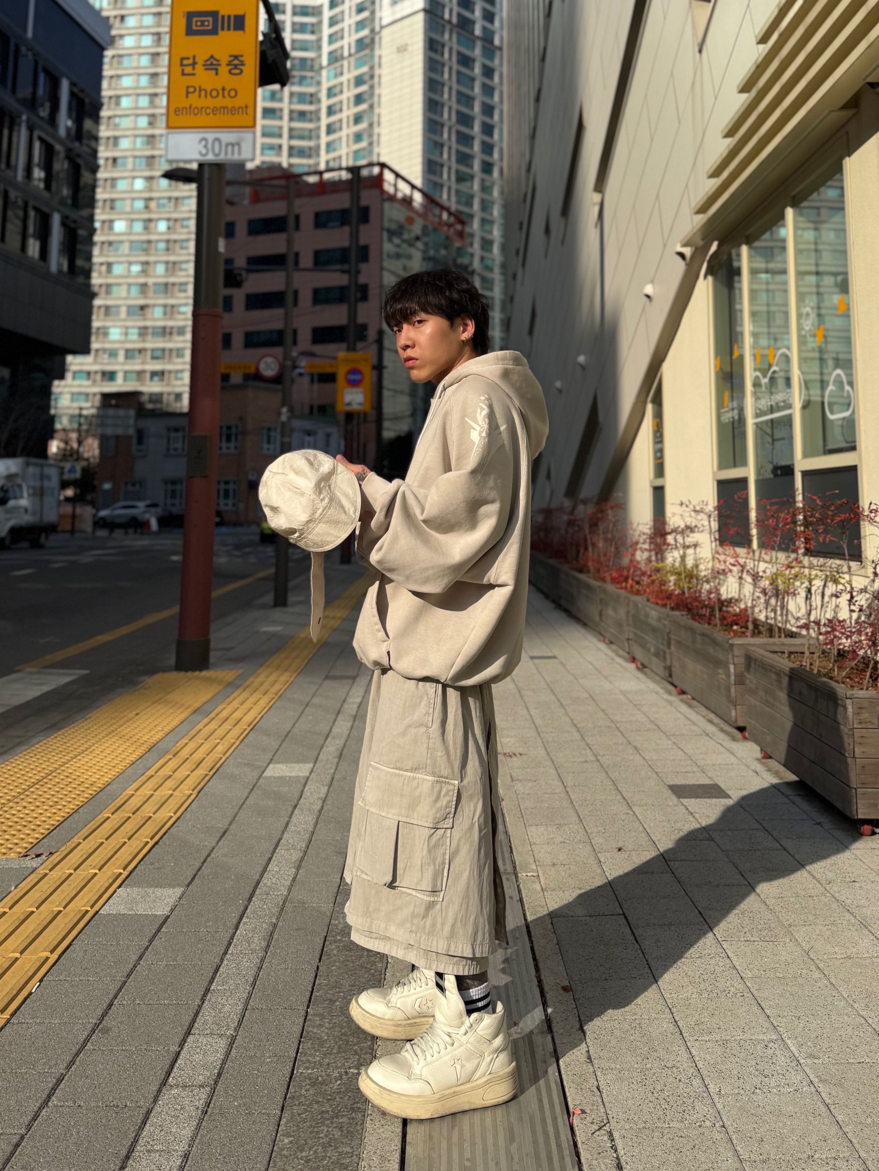 Converse x Drkshdw Turbowpn Egret 착용 스타일 - 5
