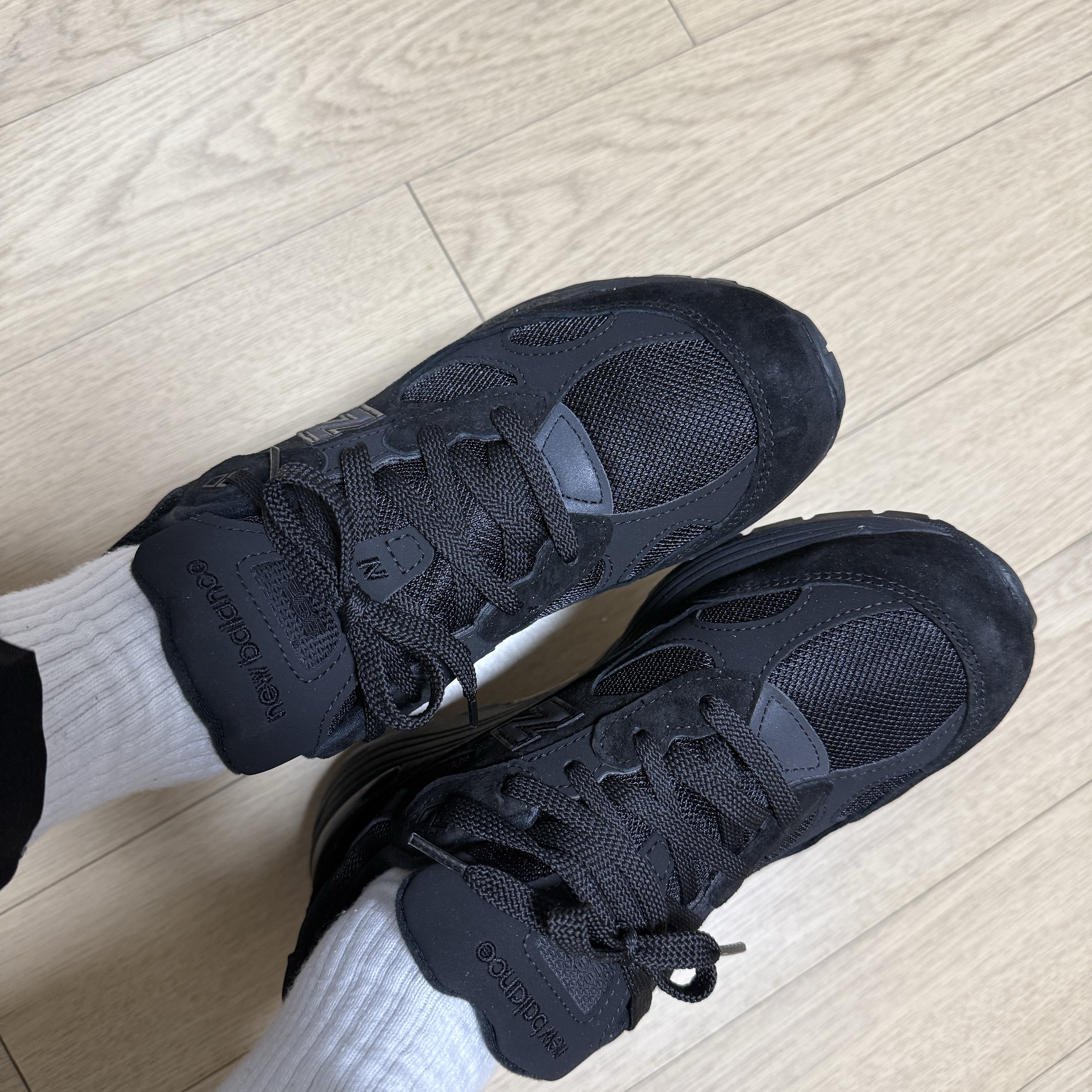 New Balance 992 Made in USA Core Black 착용 스타일
