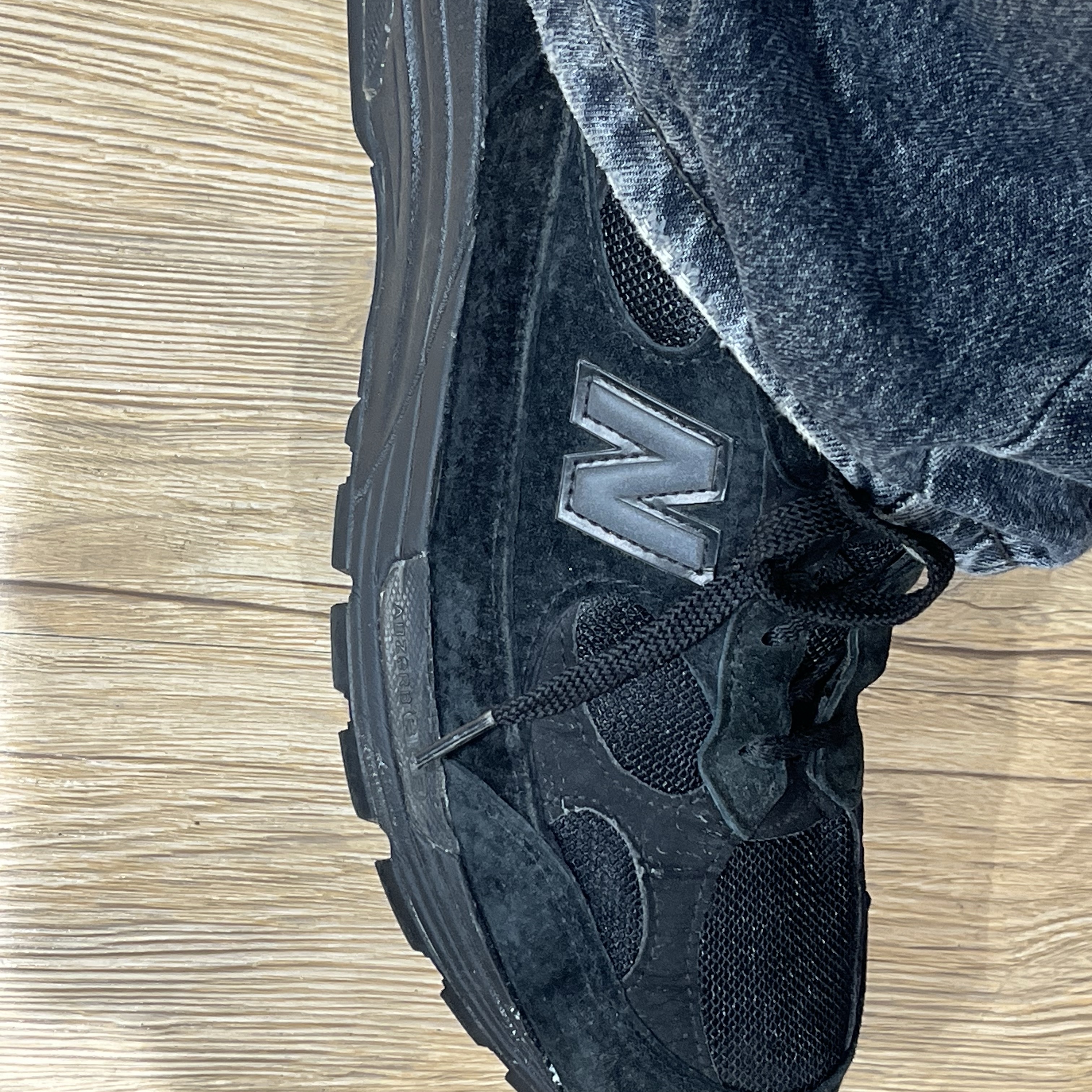 New Balance 992 Made in USA Triple Black 착용 스타일