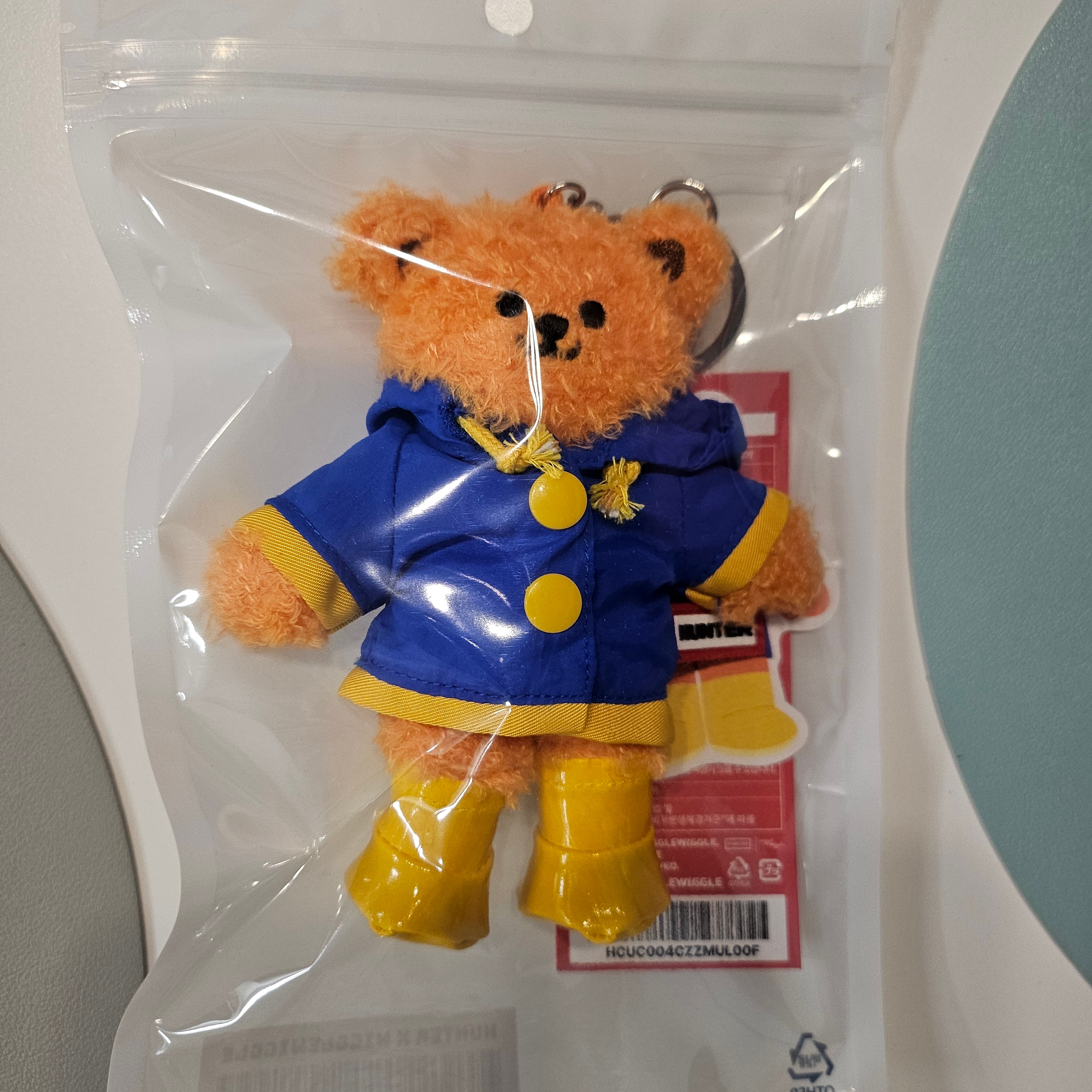 Hunter x Wiggle Wiggle Toy Keyring White 착용 스타일