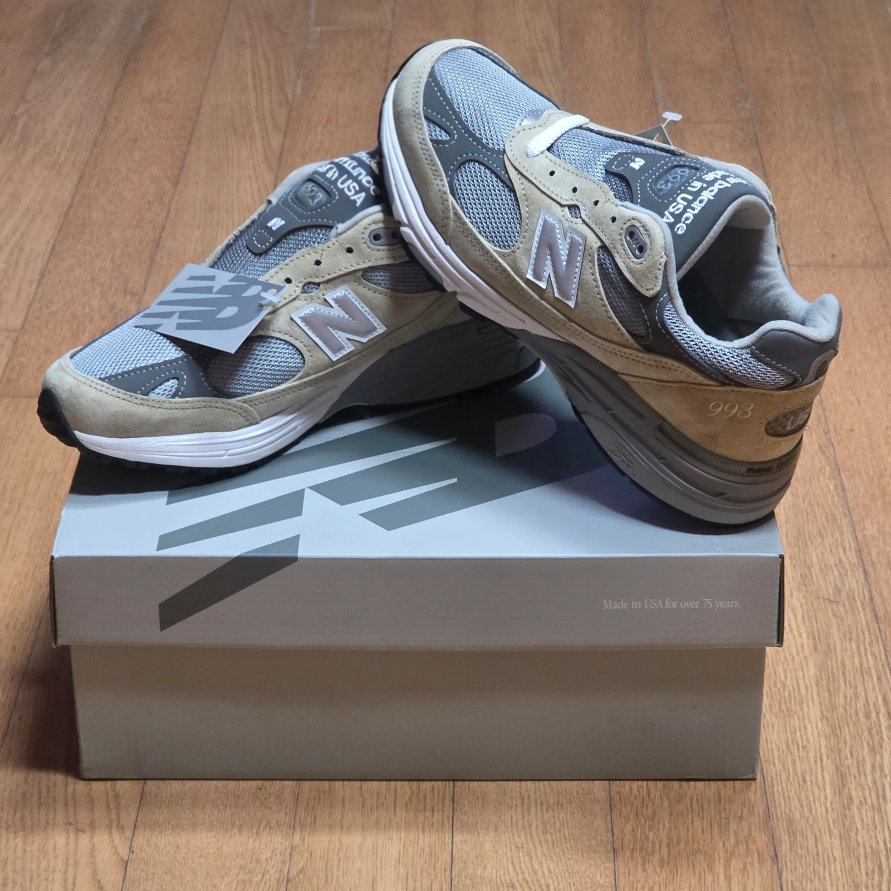 New Balance 993 Made in USA Incense Medium Grey - D Standard 착용 스타일