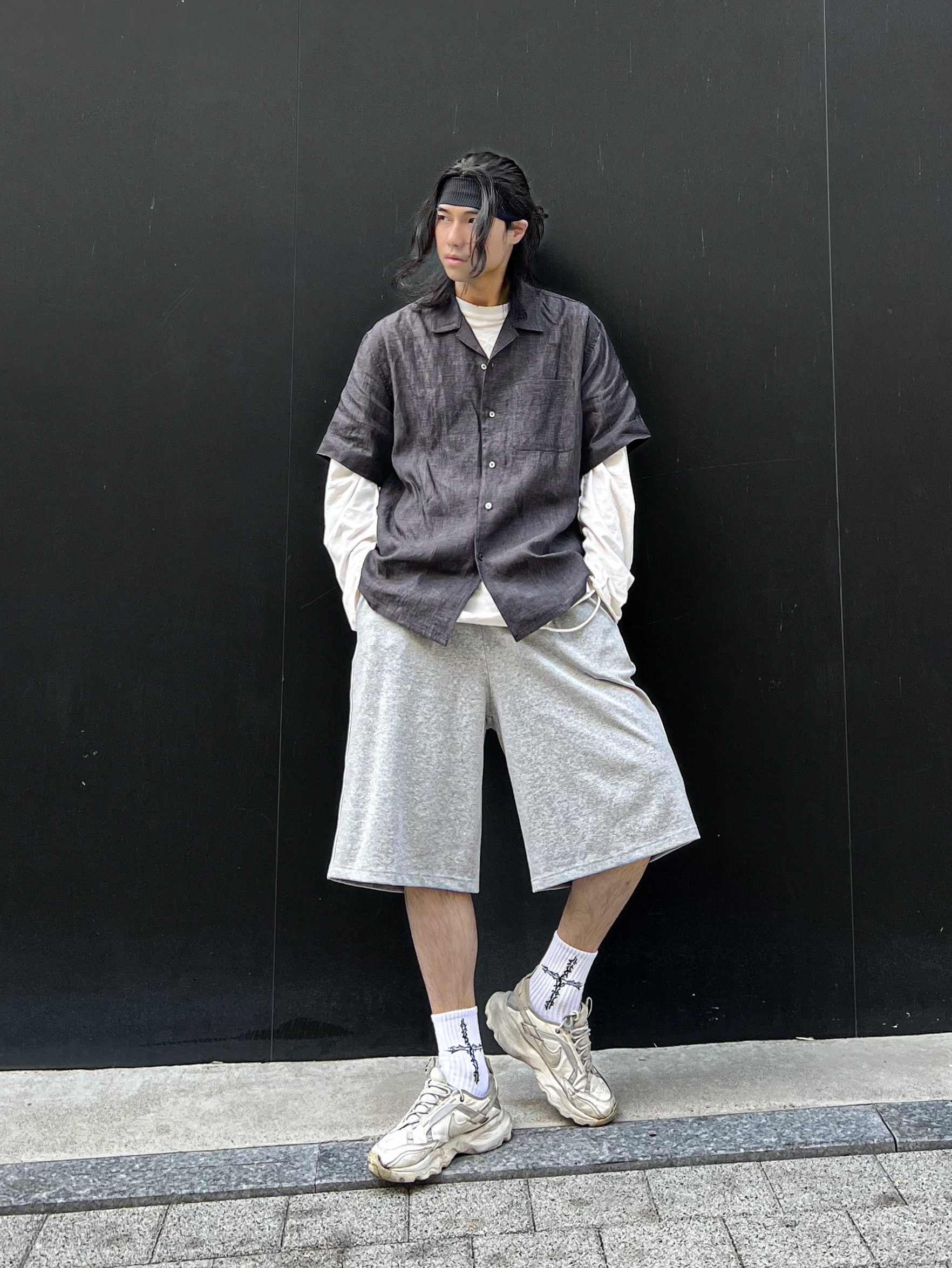 (W) Nike TC 7900 Summit White, BY RANG Linen Logo Bowling Shirts Black 착용 스타일 - 2