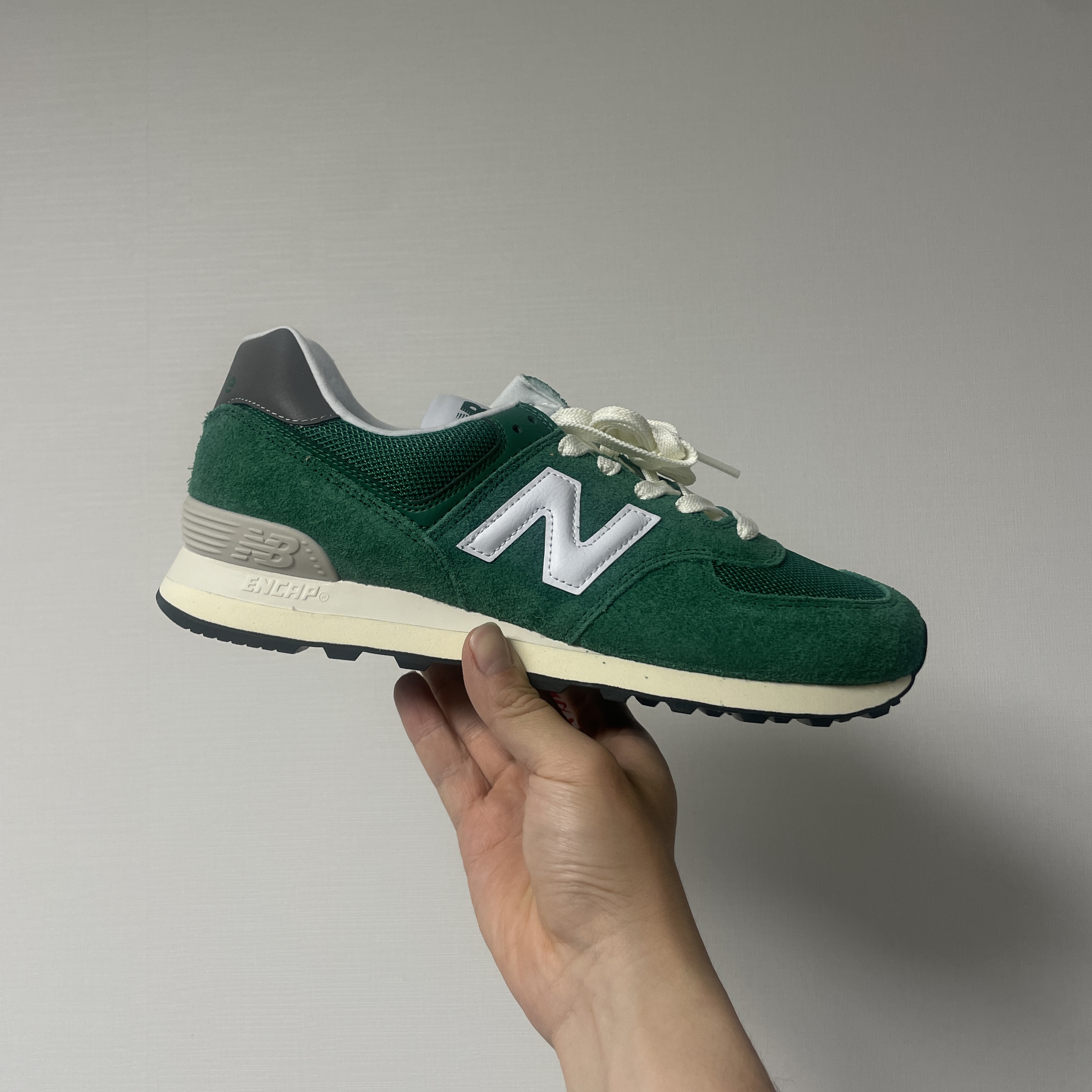 New Balance 574 Heritage Grass Green 착용 스타일