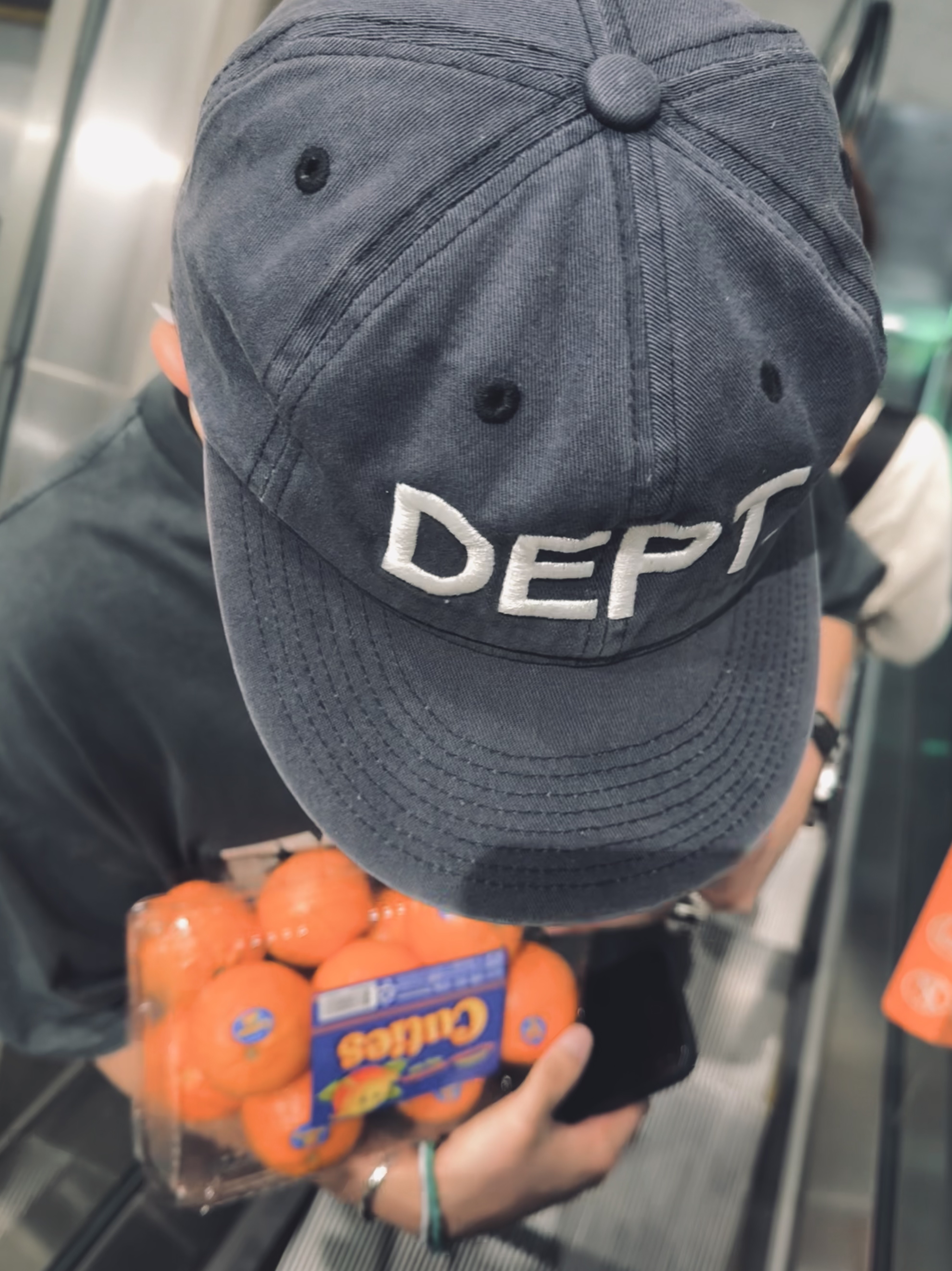 Gallery Dept. Logo Embroidered Cap White 착용 스타일