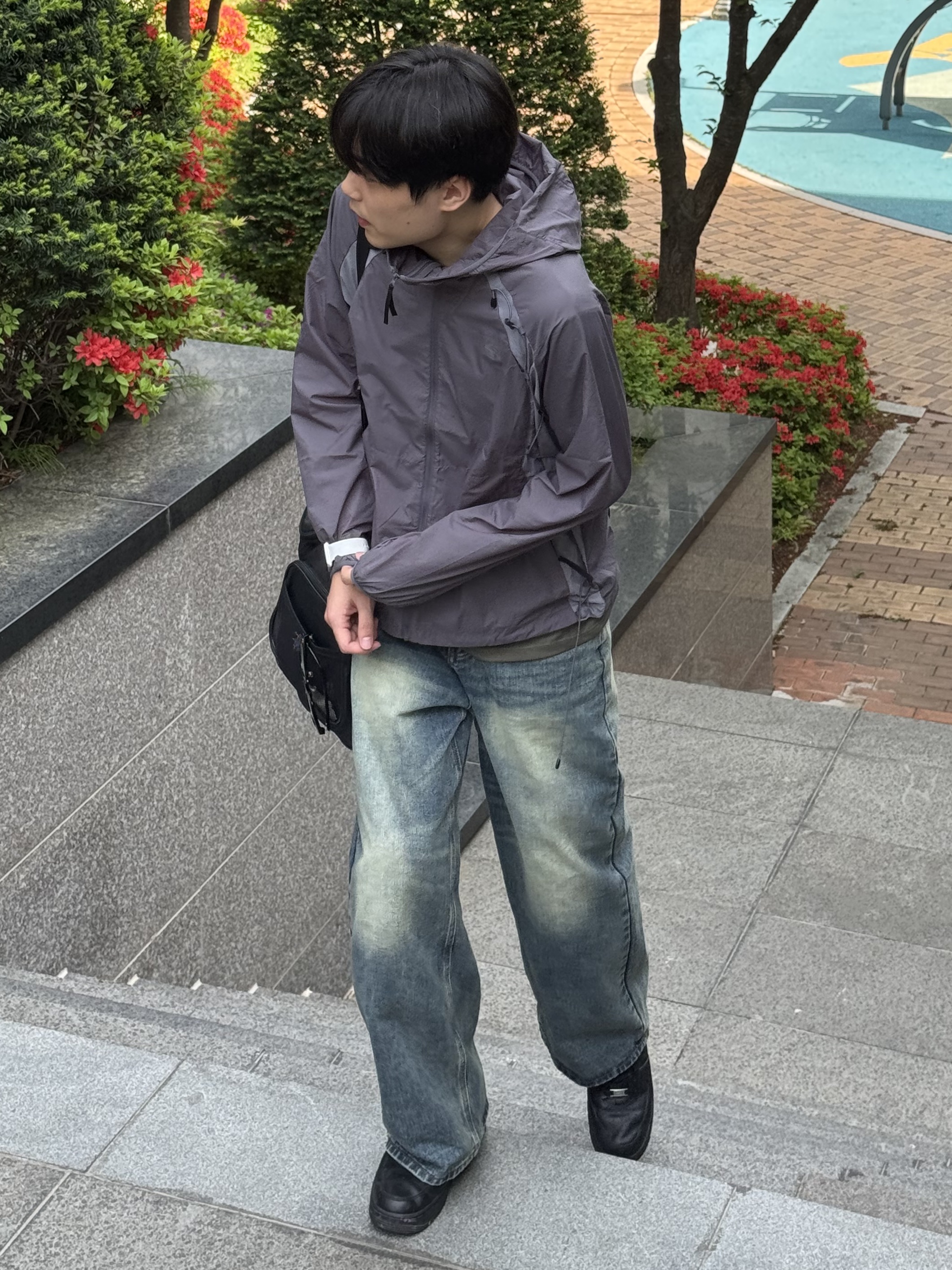 Sansan Gear Backpack Jacket Grey - 24SS, Nike x Supreme Air Force 1 Low Black 착용 스타일 - 1