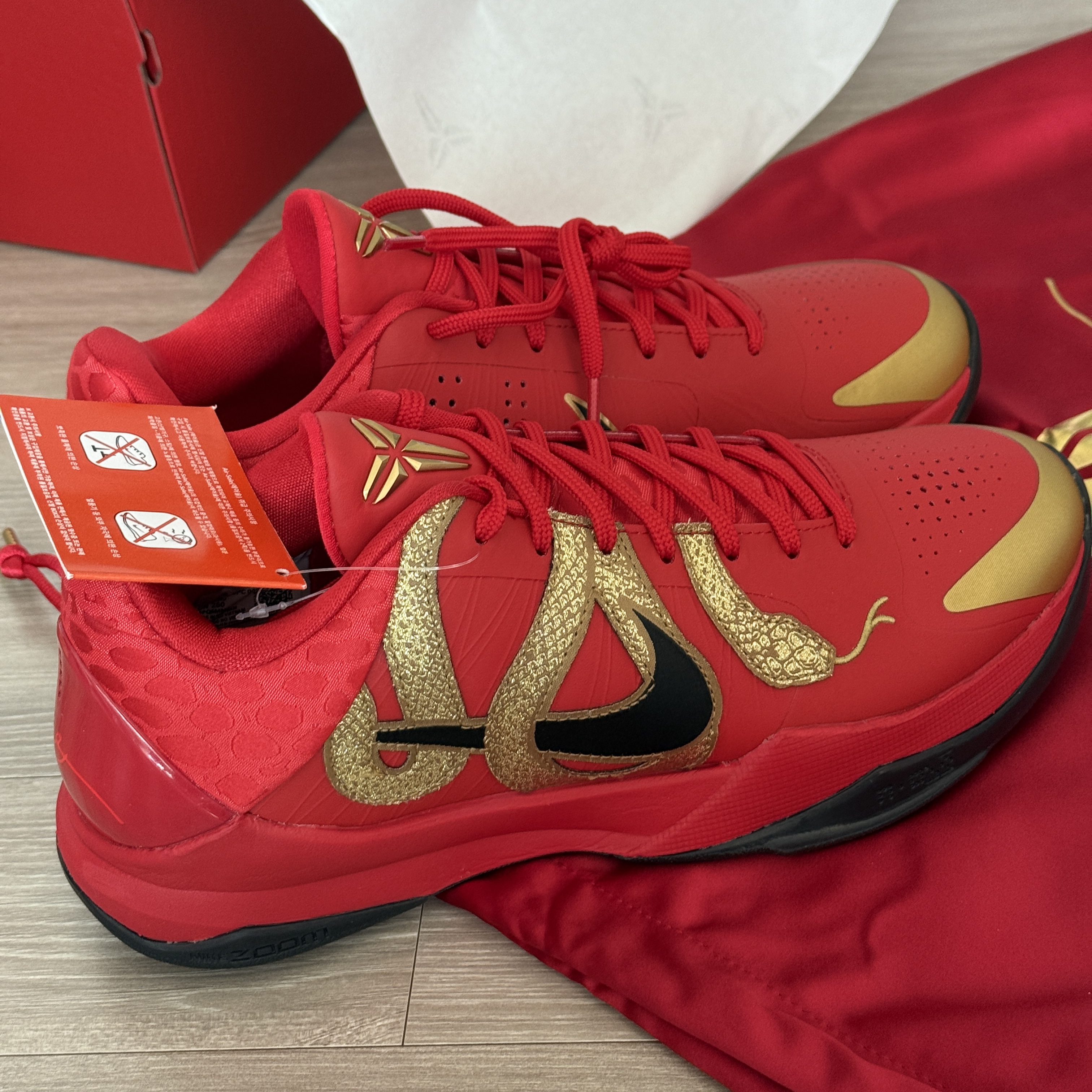 Nike Kobe 5 Protro Year of the Mamba University Red 착용 스타일