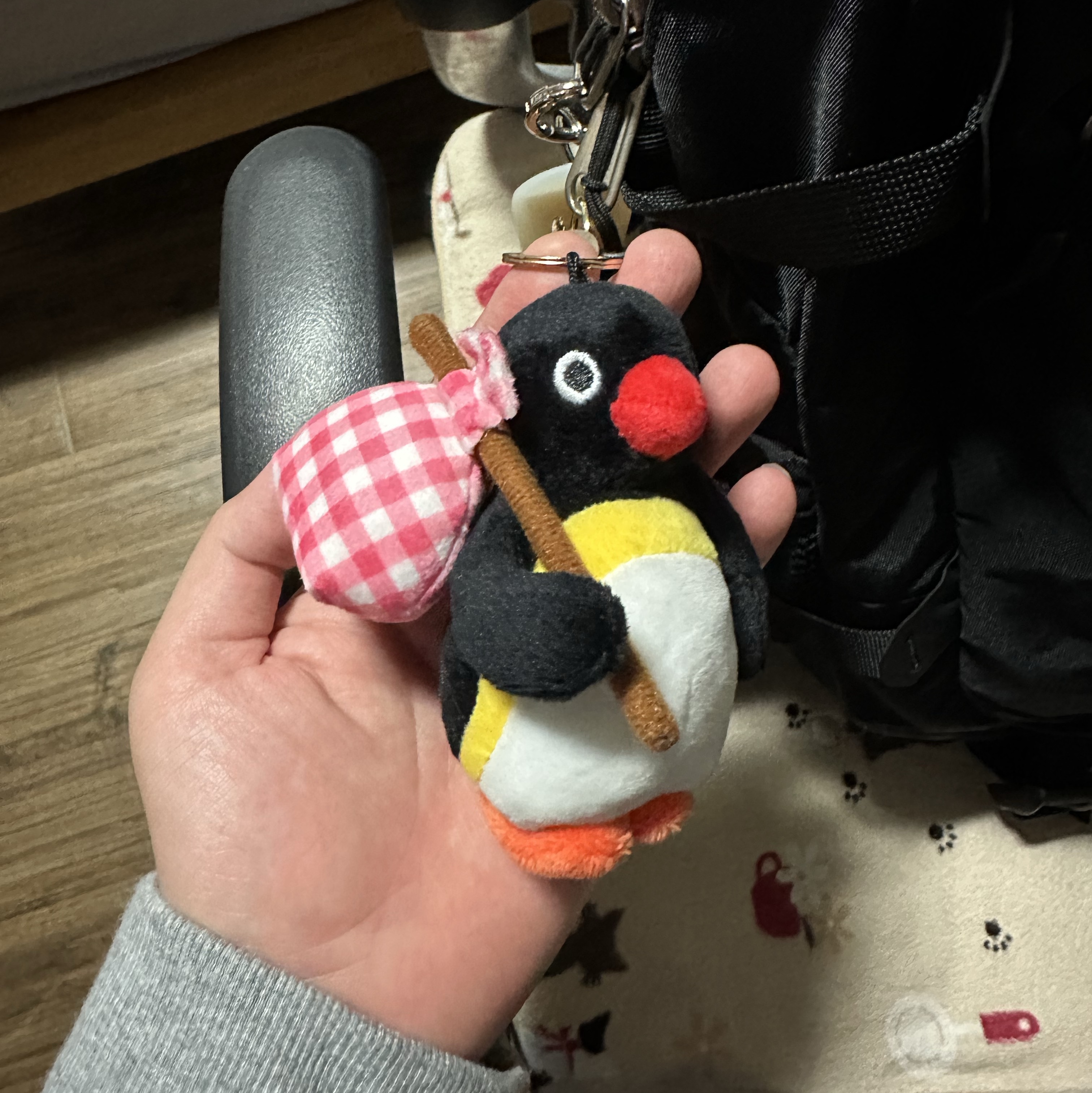 Pingu Bottari Keyring 착용 스타일