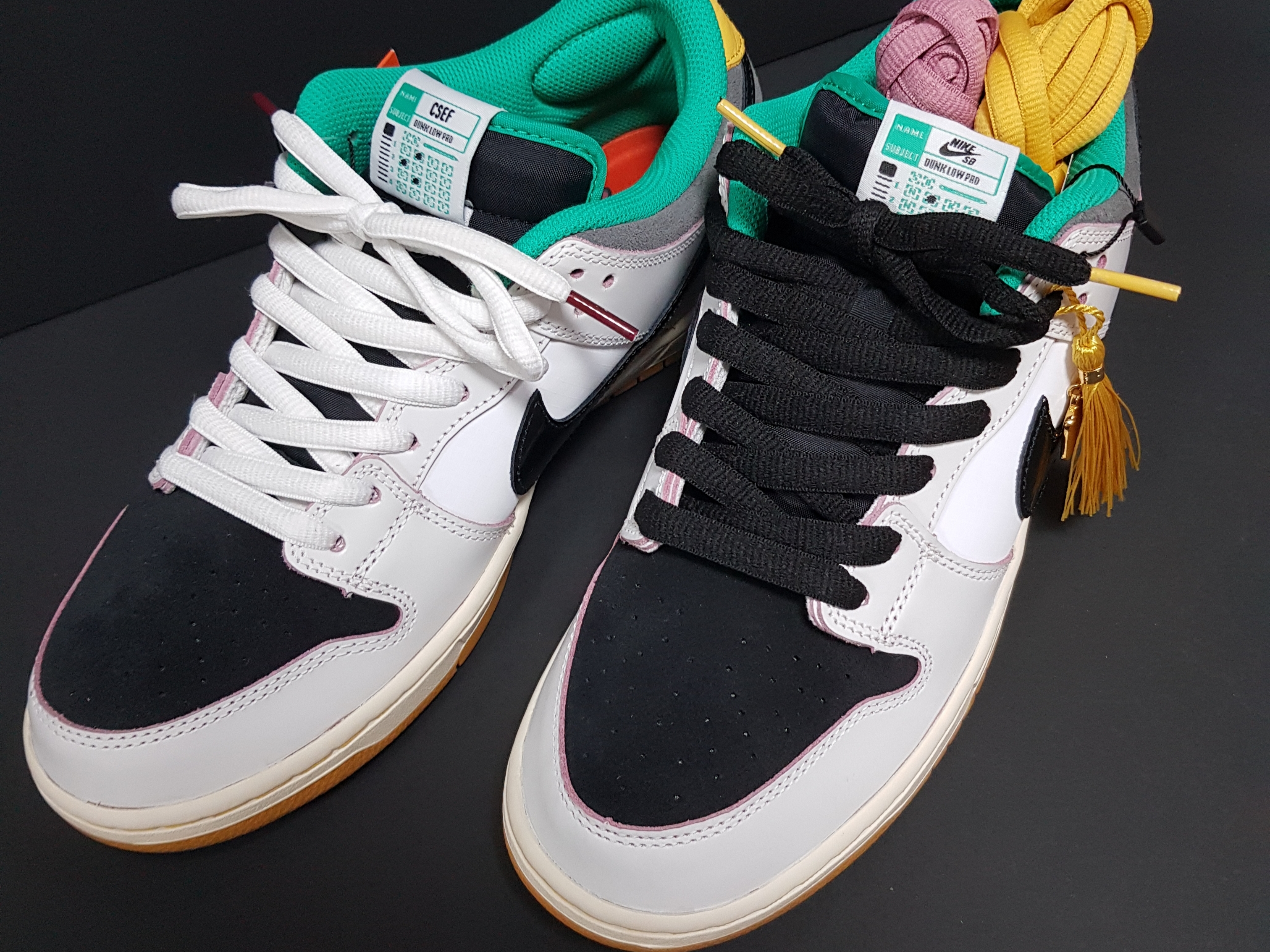 Nike x CSEF SB Dunk Low Pro White and Black 착용 스타일 - 1