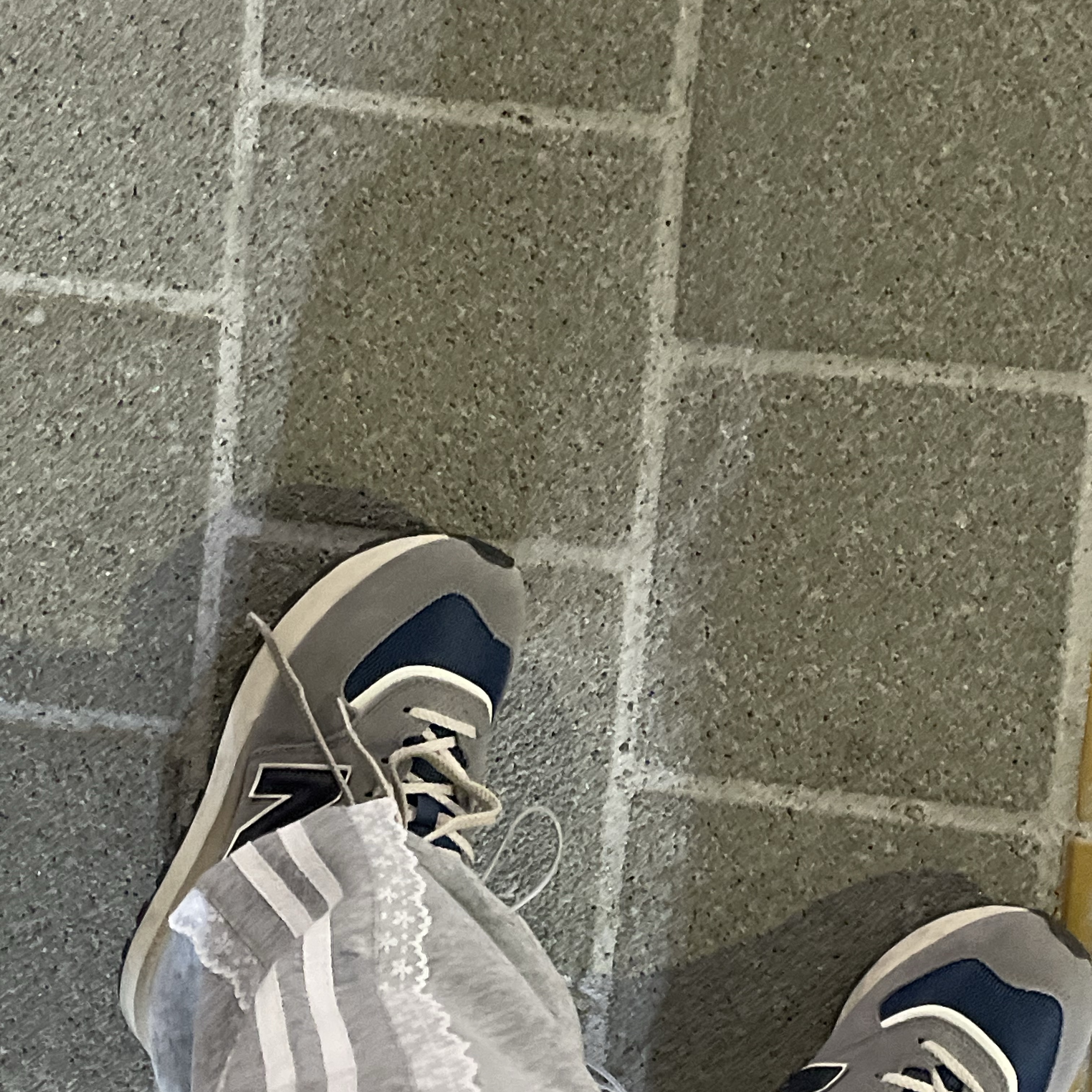 New Balance 574 Legacy Arctic Grey 착용 스타일 - 1