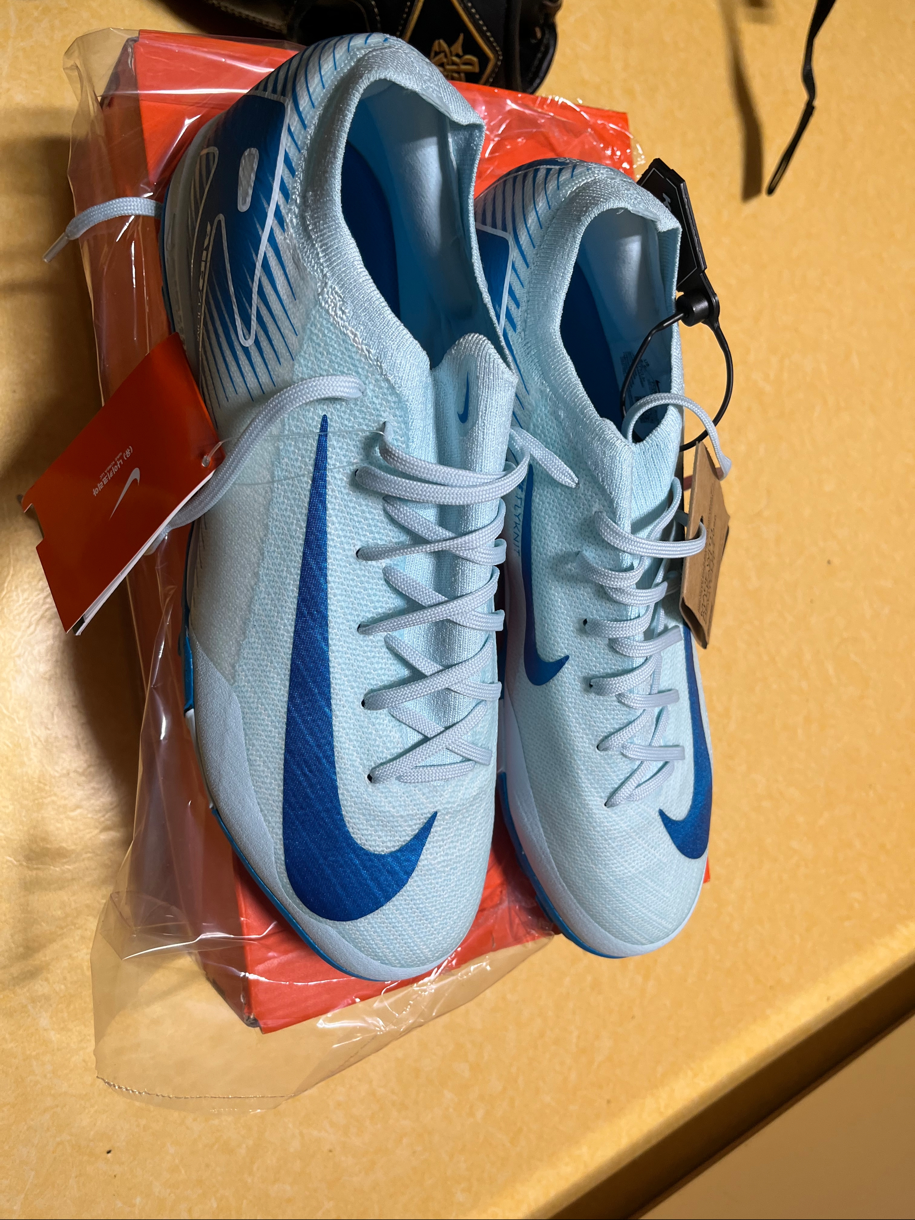 Nike Mercurial Vapor 16 Pro TF Glacier Blue Blue Orbit 착용 스타일