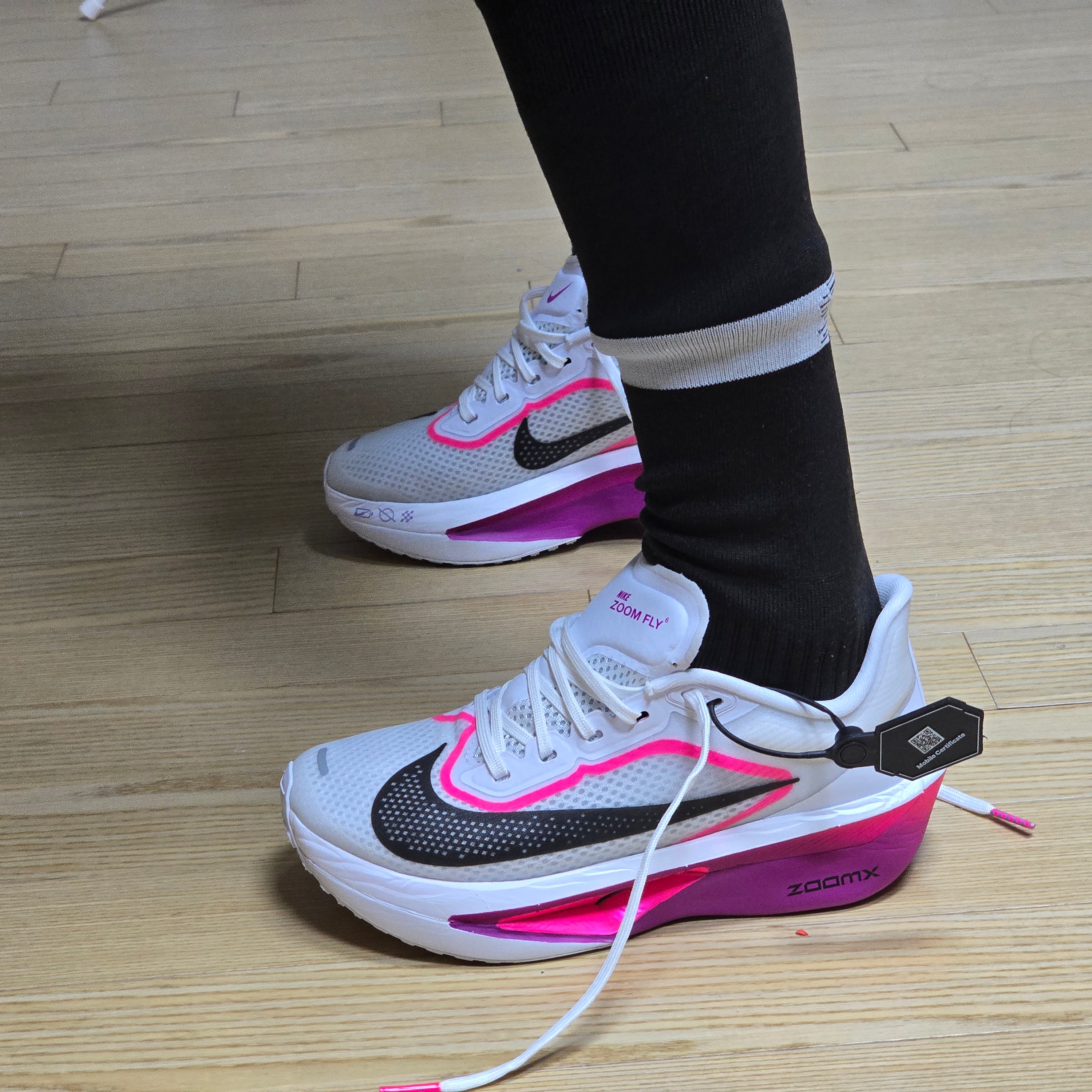 (W) Nike Zoom Fly 6 White Vivid Grape 착용 스타일