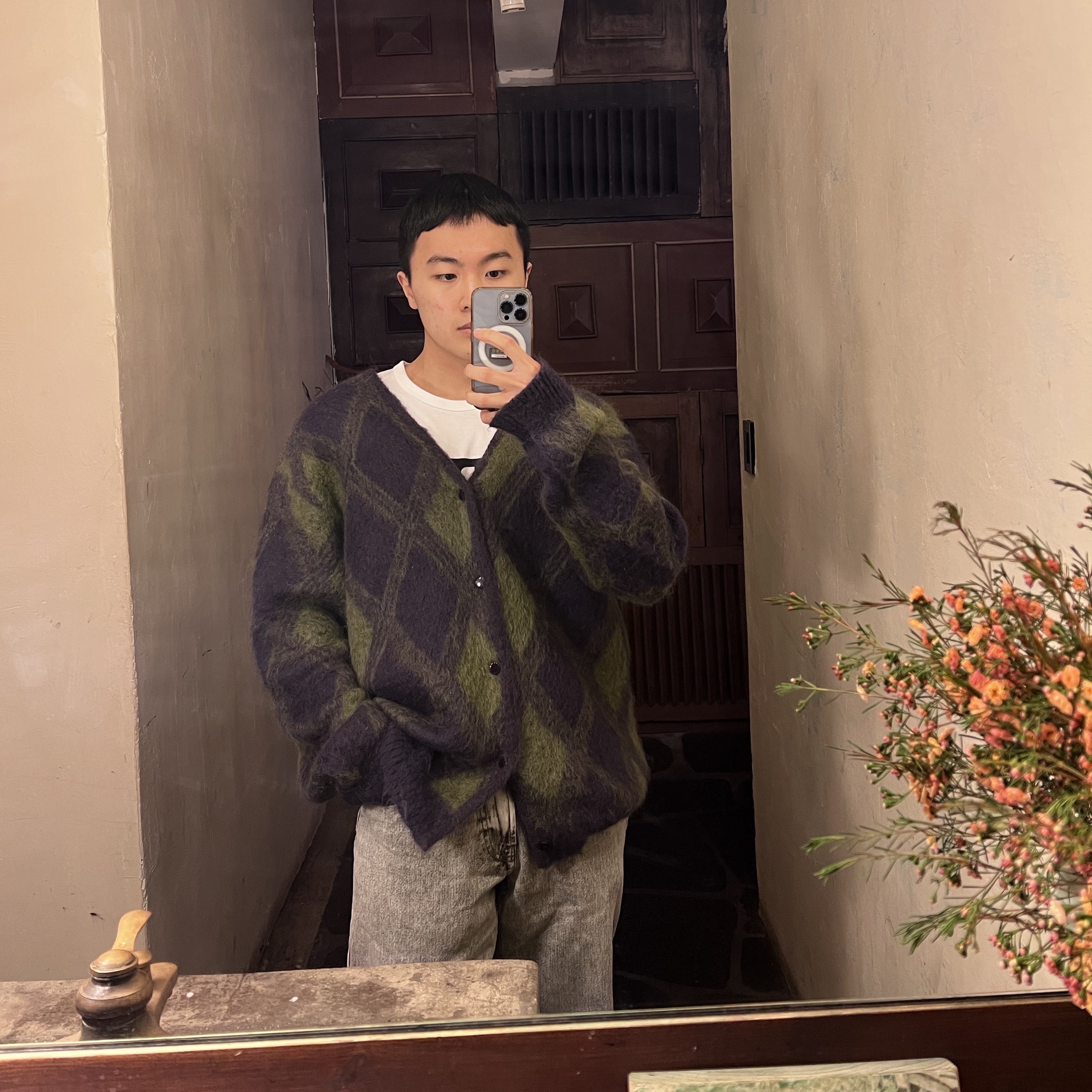 Needles Mohair Cardigan Argyle, Nike x Jacquemus J Force 1 Low LX SP Black 착용 스타일 - 1