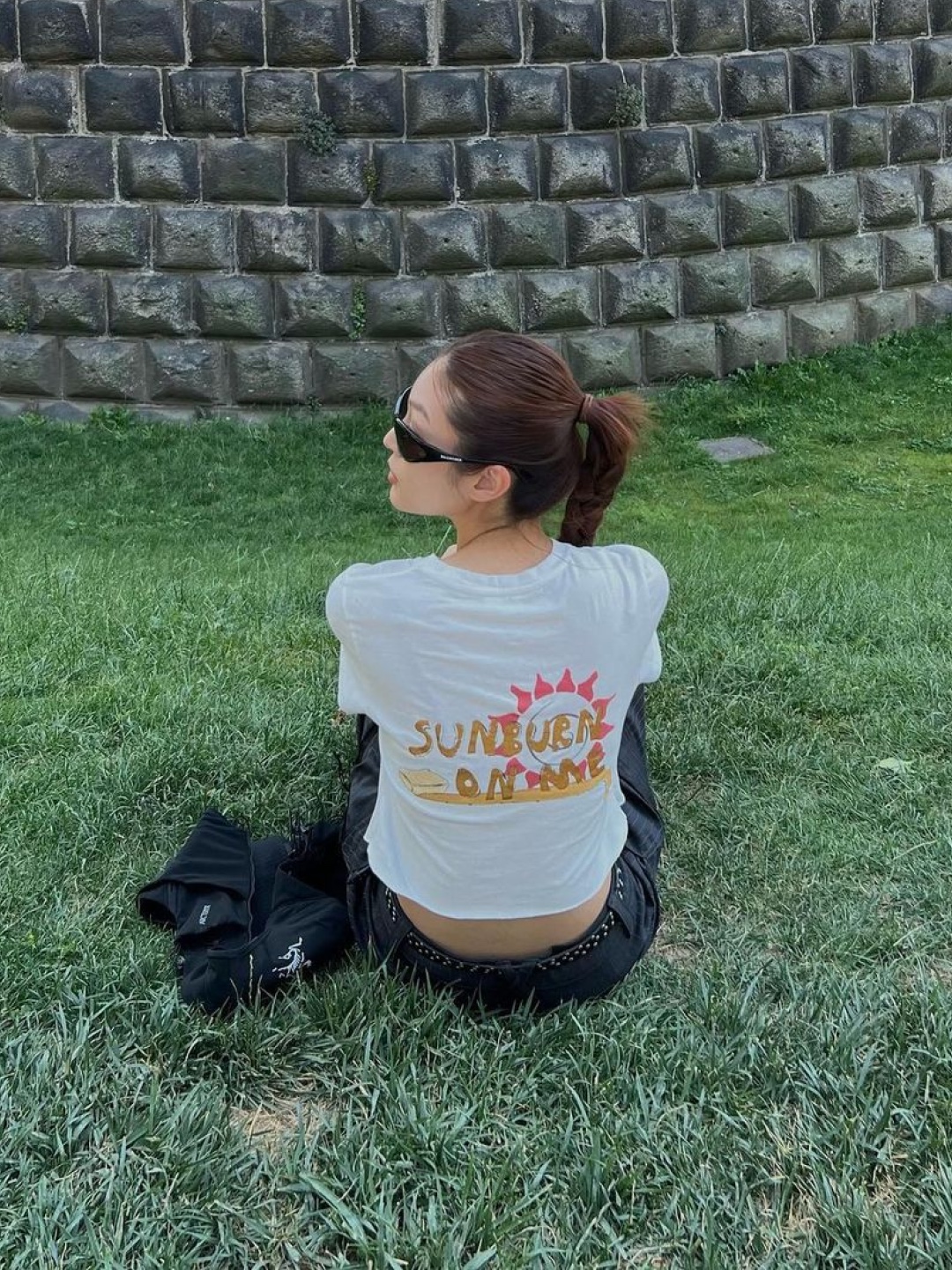 Human Made Graphic T-Shirt Black, STU Sun Printing Beads T-shirt White 착용 스타일 - 5