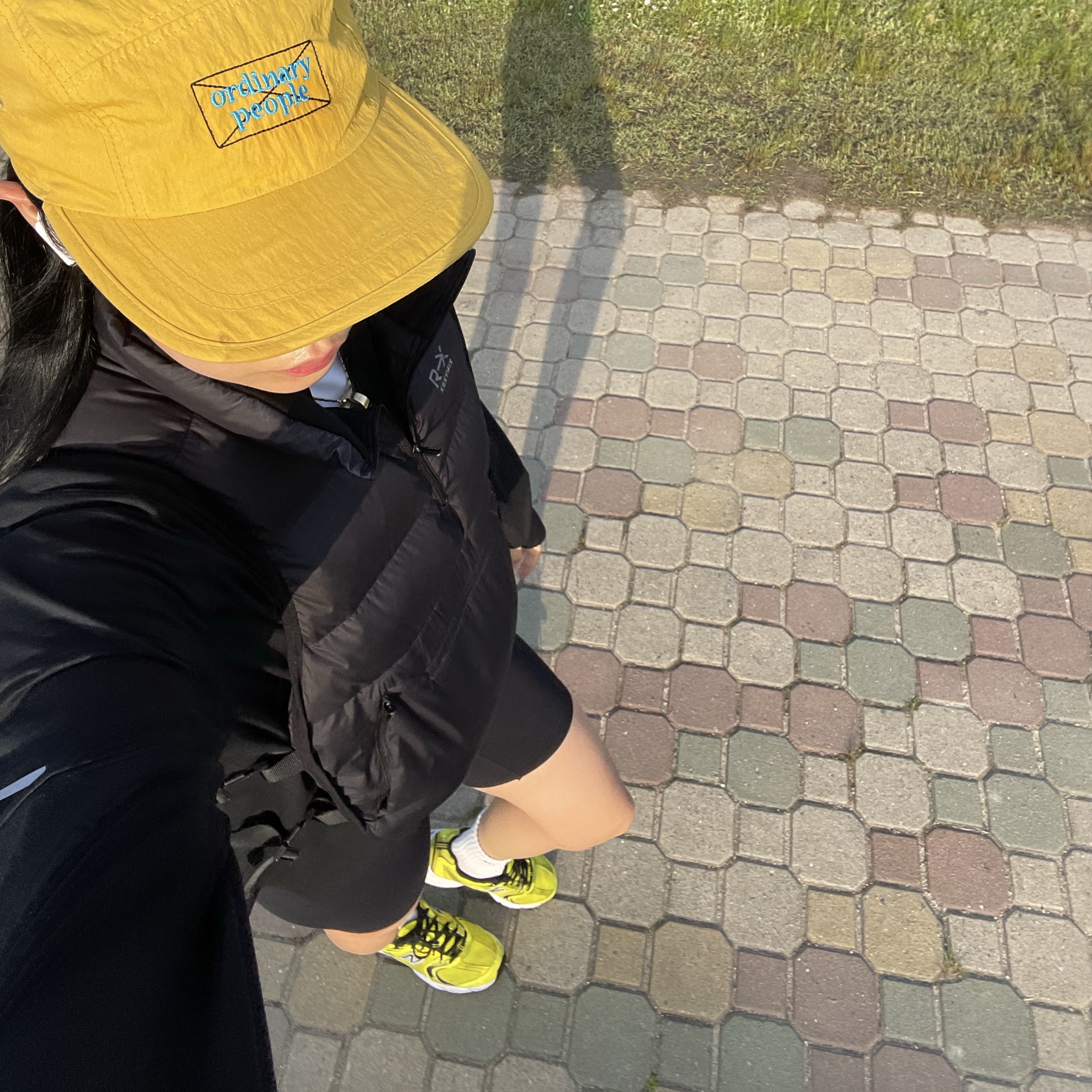 New Balance 530 Yellow 착용 스타일 - 2