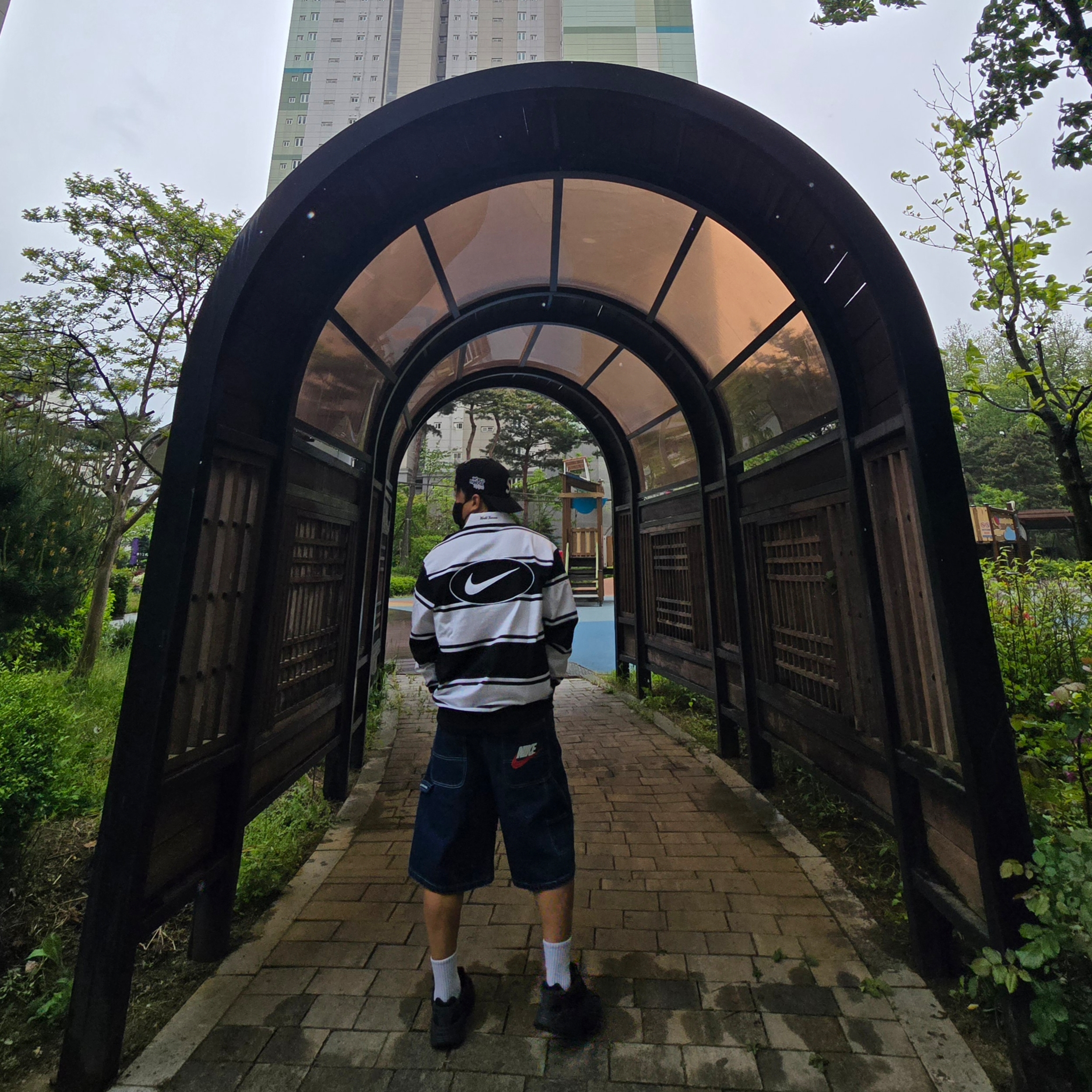 Supreme x Nike Stripe Rugby Black - 25SS, Supreme x Nike Denim Short Indigo - 24SS 착용 스타일