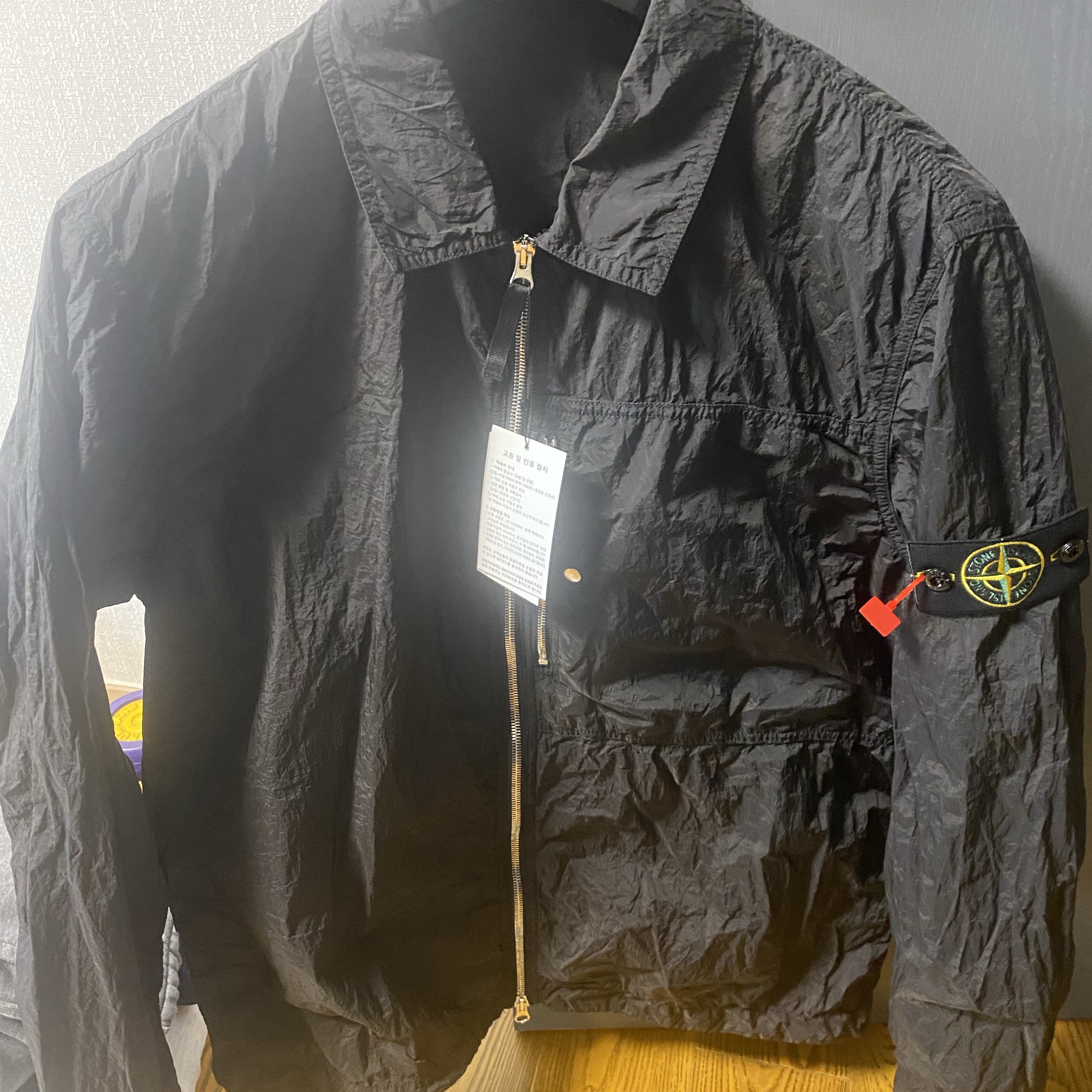 Stone Island 1200005 Nylon Metal in Econyl Overshirt with Pocket and Two-Way Zipper Black - 25SS 착용 스타일 - 1